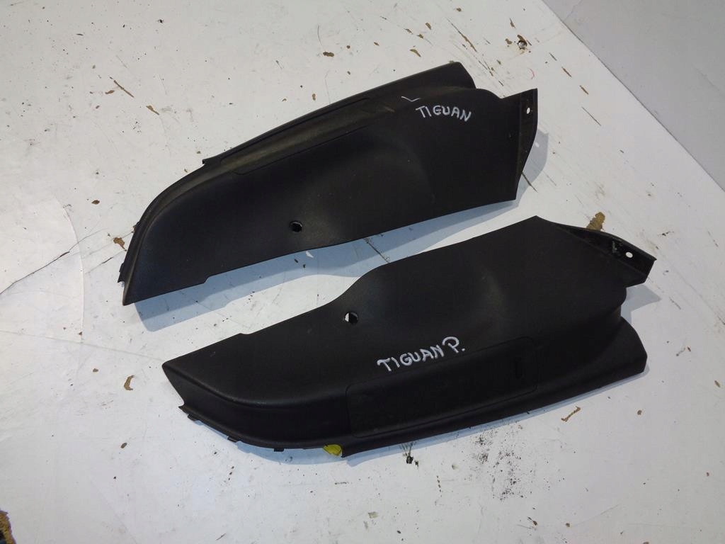 PODUSZKA BOCZNA PRAWY TYŁ 5N0880442B VW TIGUAN I