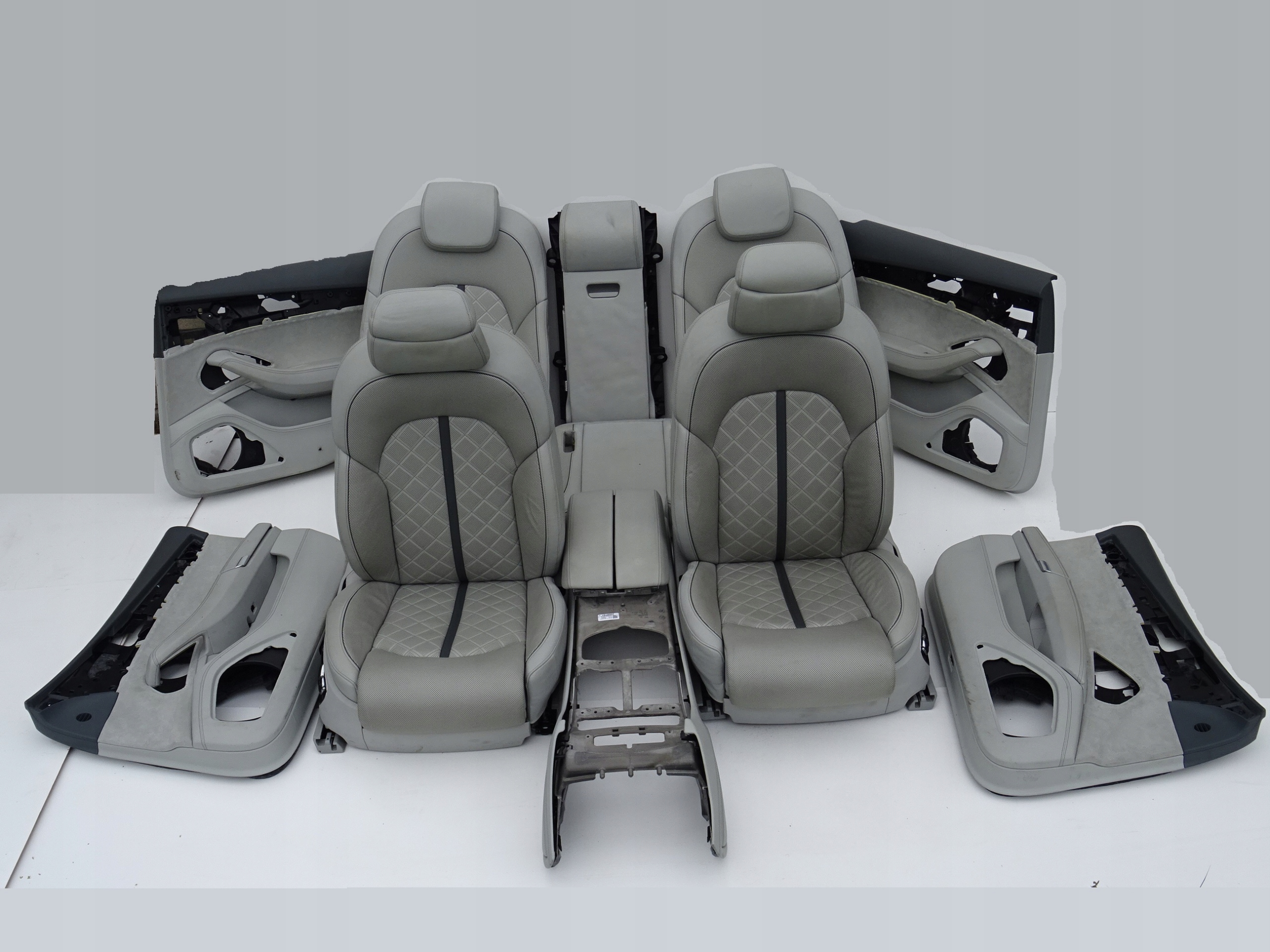 AUDI A8 S8 D4 СТУЛ СИДЕНЬЯ СИДЕНИЕ ОБИВКА SKORA