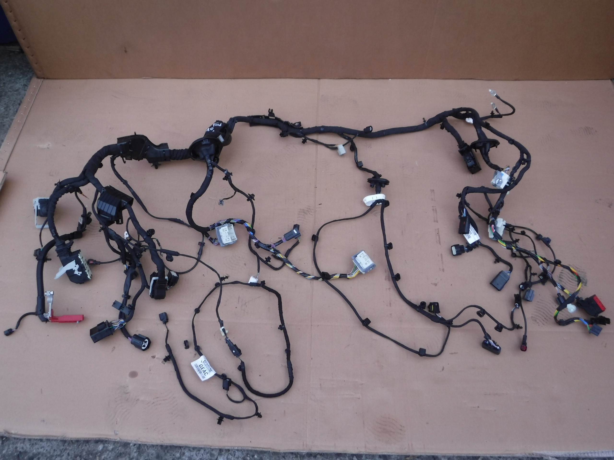 ЖГУТ ПРОВОДОВ УСТАНОВКИ FORD FOCUS MK4 2018-1.0 BENZ