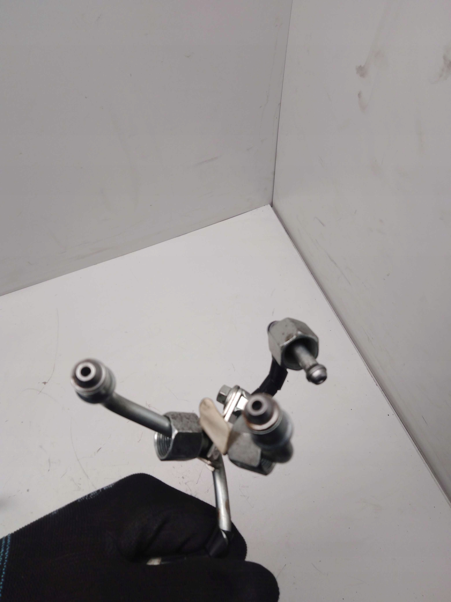 PRZEWODY PALIWOWE WTRYSKOW JAGUAR XF 2007 15 3 0D Engine Type Diesel