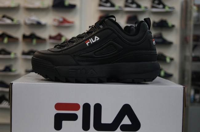 BUTY DAMSKIE FILA DISRUPTOR LOW BLACK 1010302 R 36 Zapięcie sznurowane