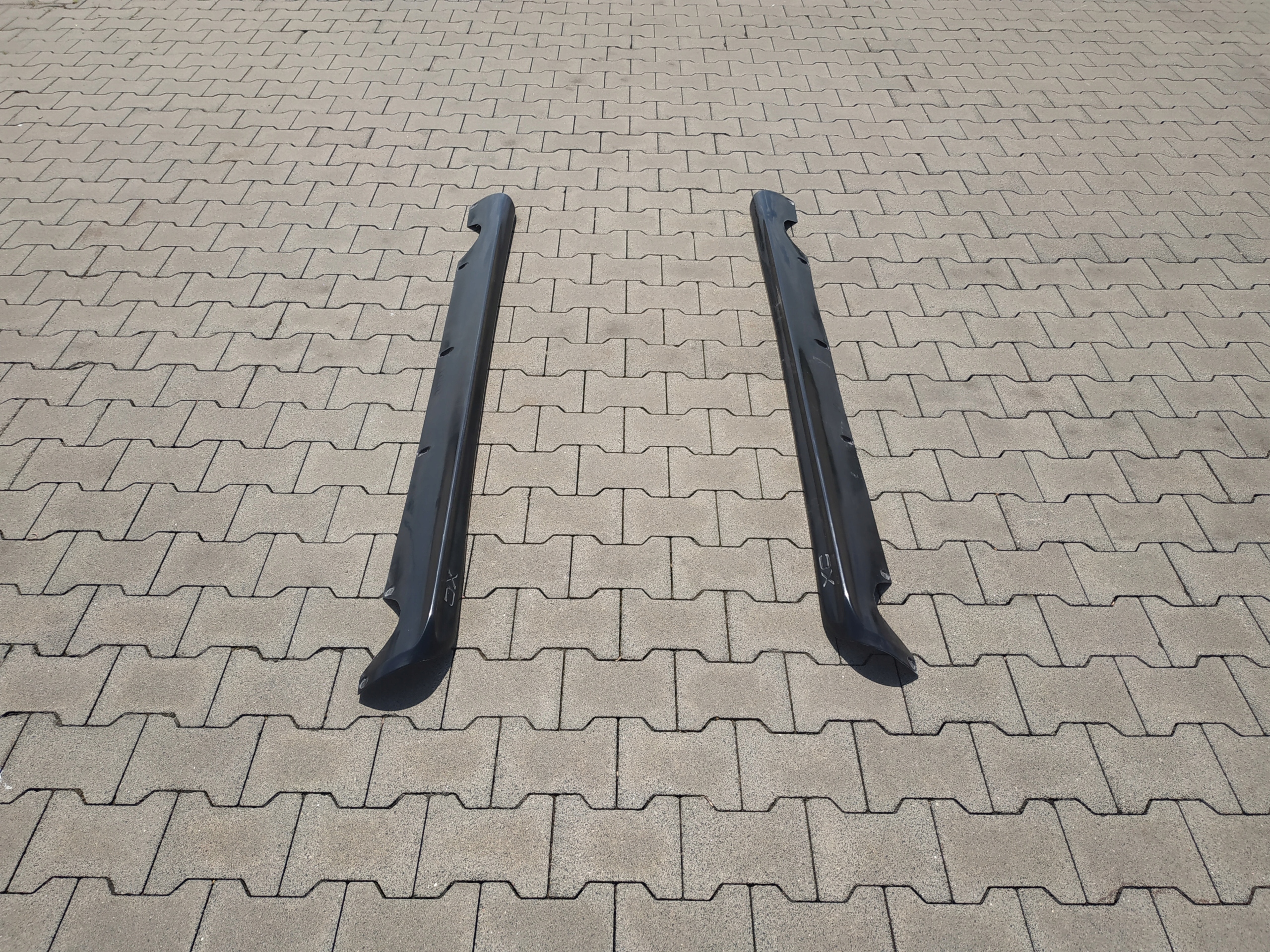 NAKŁADKI NA PROGI Volvo XC60 R Design L+P Producent części Inny