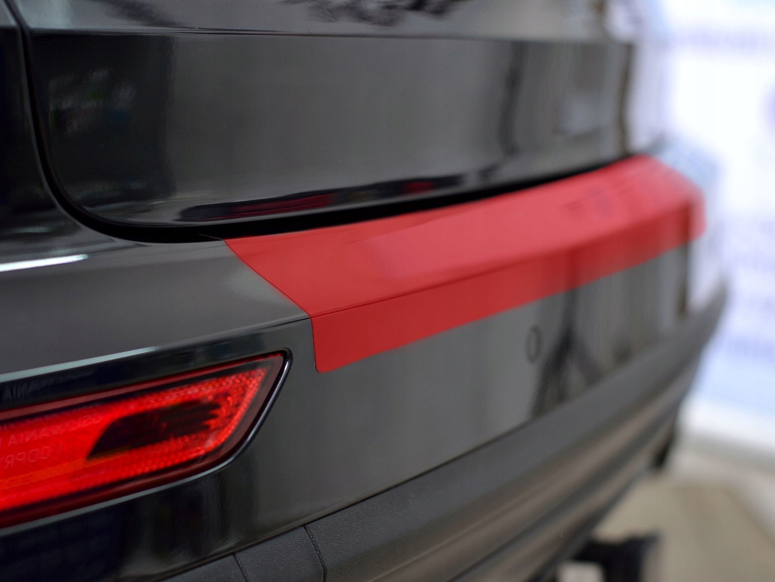 BEZBARWNA FOLIA PPF OCHRONNA PRÓG ZAŁADUNKOWY