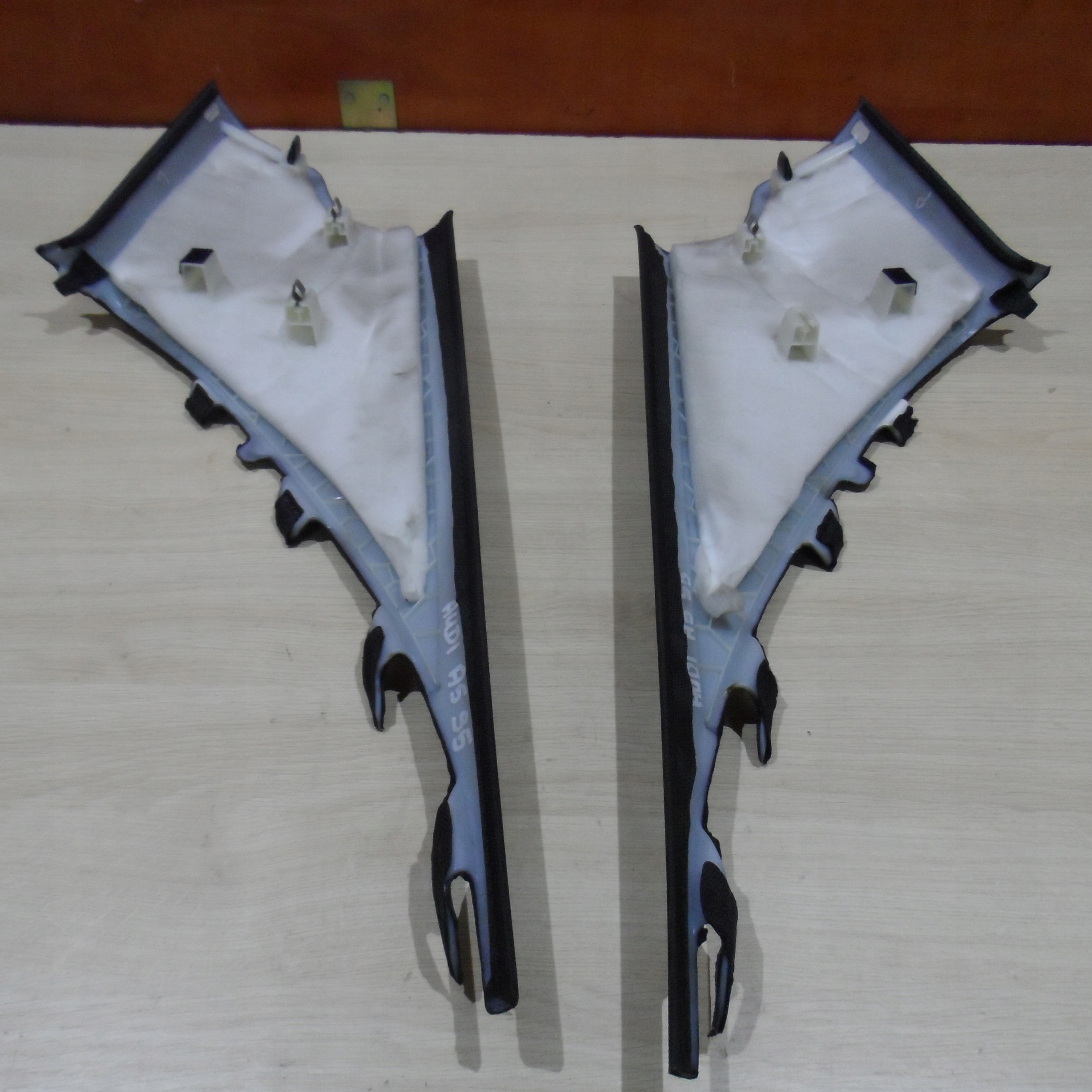 OSŁONA SŁUPKA TYŁ AUDI A5 S5 COUPE S-LINE Producent części Audi OE