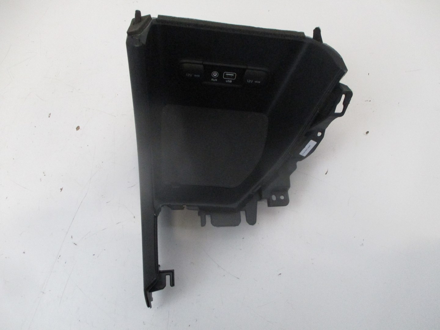 TUNEL passenger compartment AUX USB KIA SPORTAGE 16R