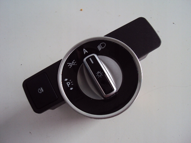 PRZEŁĄCZNIK ŚWIATEŁ MERCEDES W204 W212 A2129056800