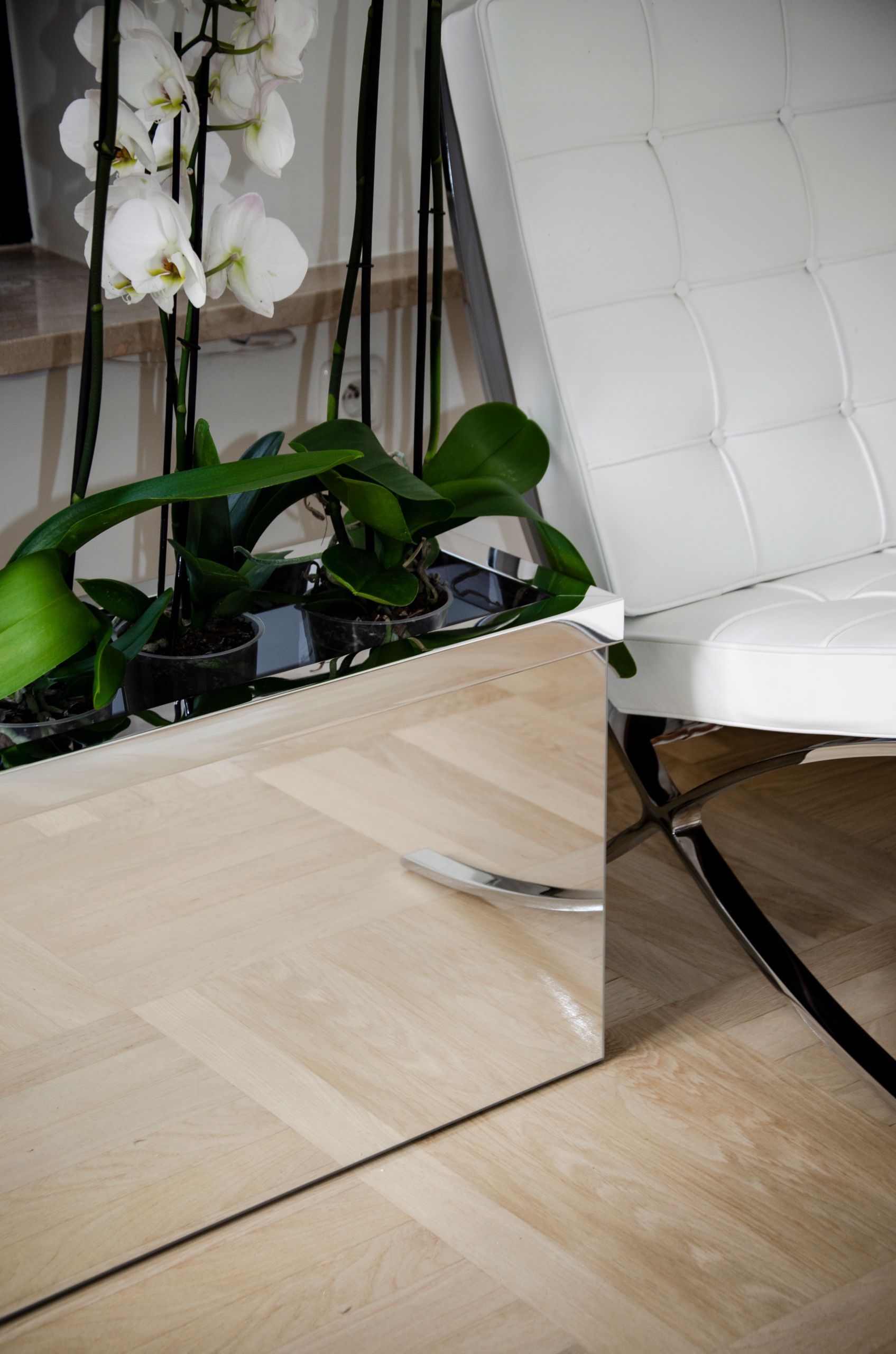 Toaletka lustrzana, konsola, stelaż chrom 80x30 Wysokość mebla 80 cm