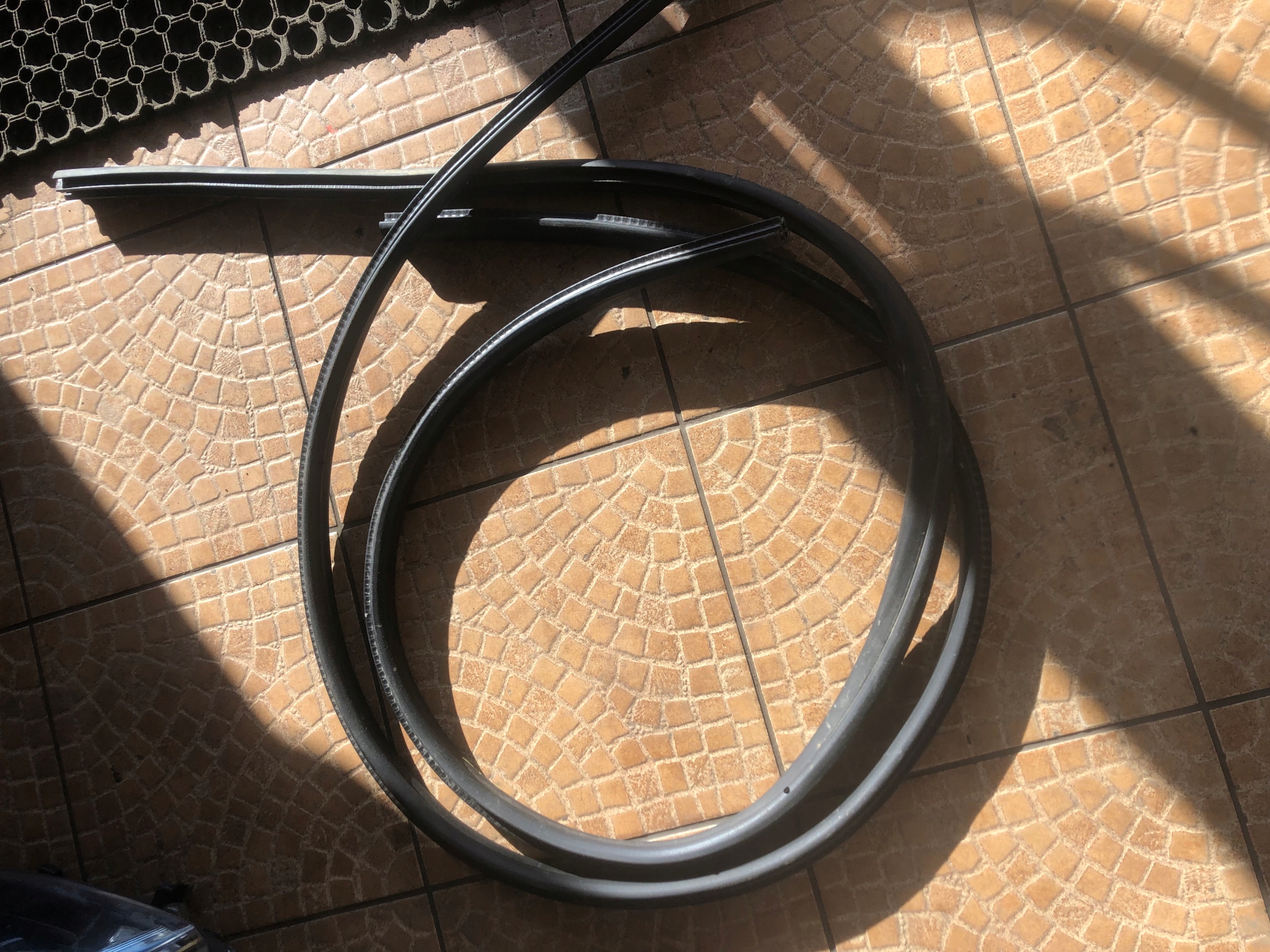 BMW Z4 E89 УПЛОТНИТЕЛЬ ДВЕРИ KAROSERYJNĄ ПРАВА