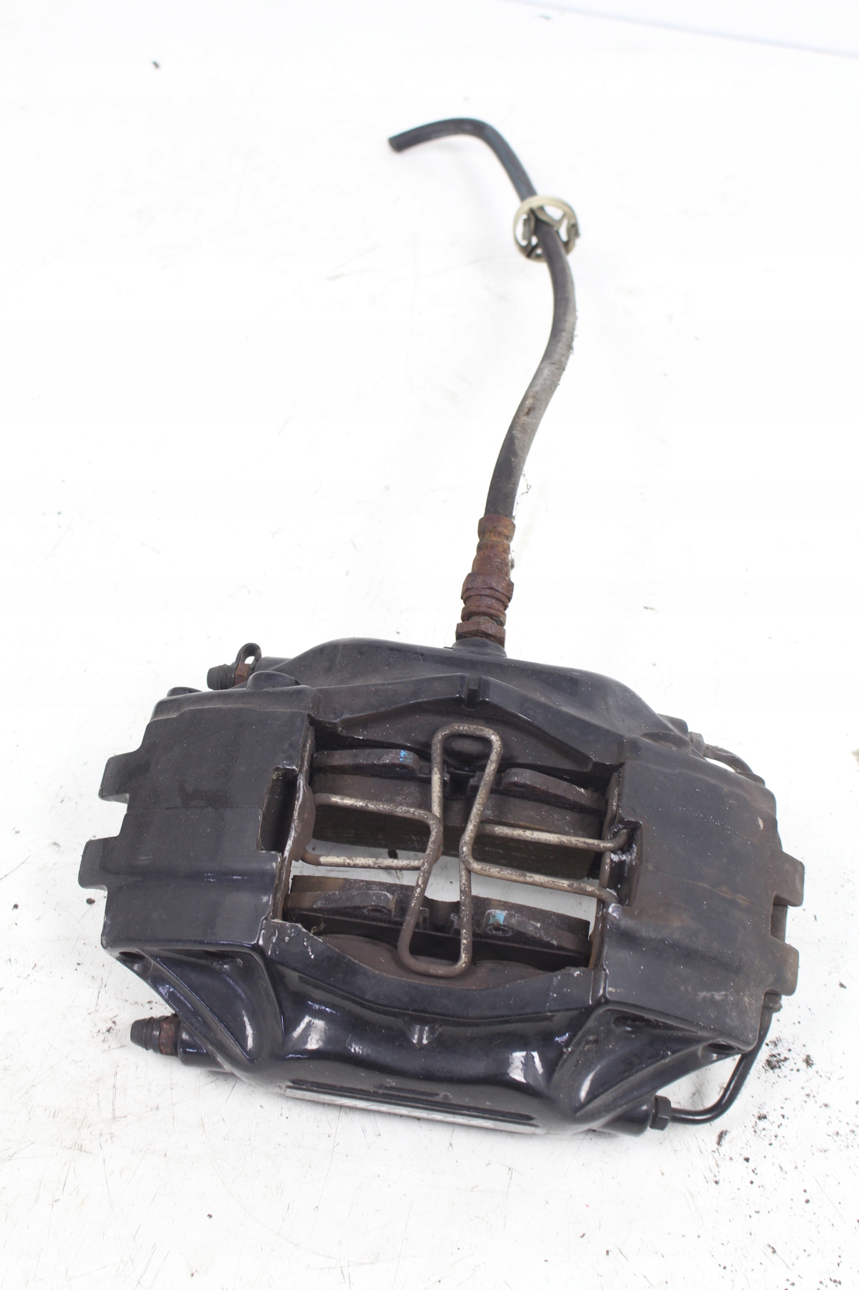 ZACISK LEWY TYŁ + KLOCKI MASERATI 3200GT 98-02 Producent inny