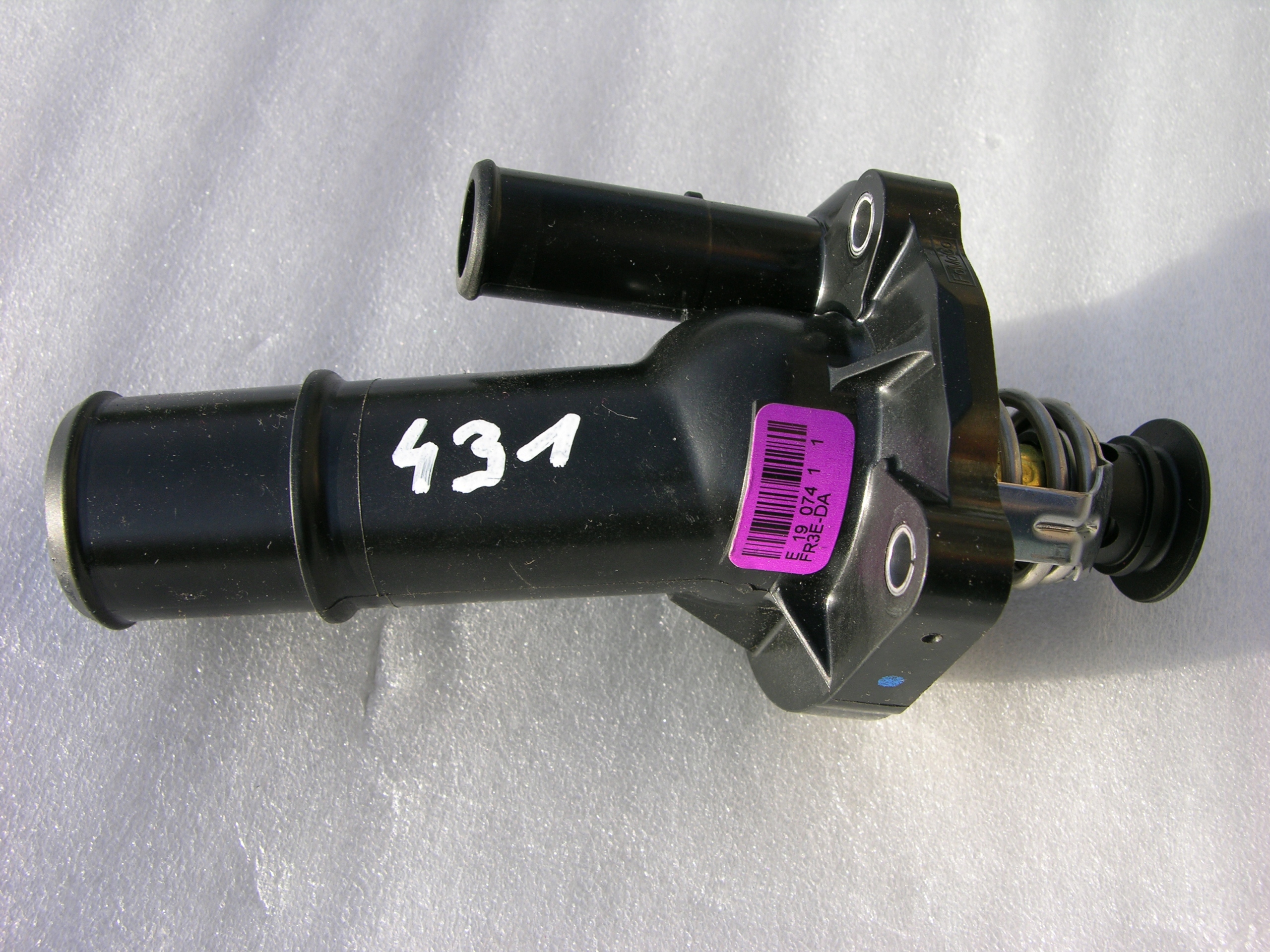 FORD KUGA MK2 2 0 ECOBOOST TERMOSTAT OBUDOWA Part number FR3E8575BA