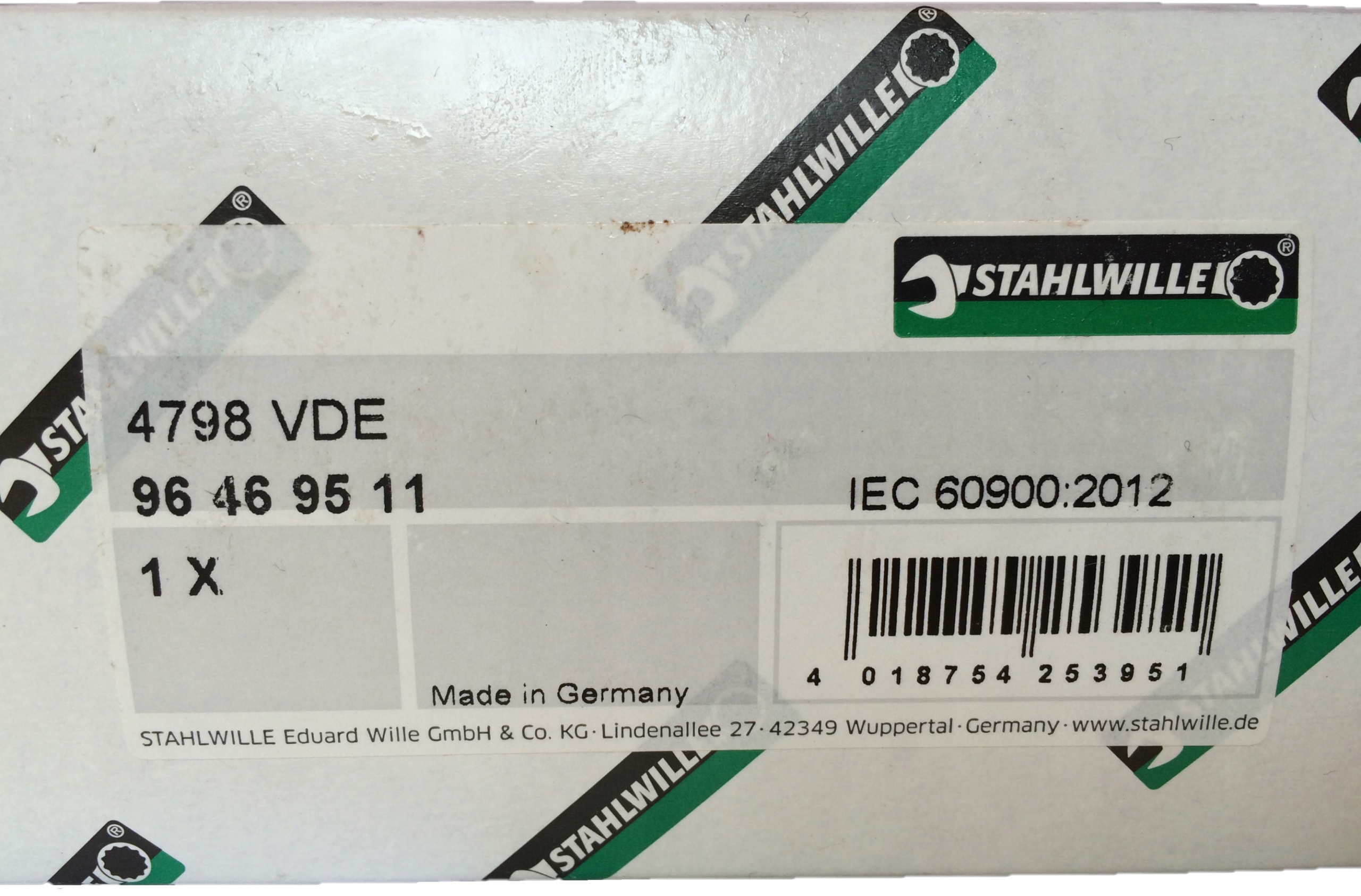 F19180a94470bd2ee56bf33c1009