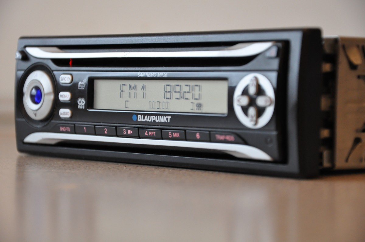 RADIO SAMOCHODOWE BLAUPUNKT SAN REMO FM RDS 4x 45W Rodzaj akcesoryjny