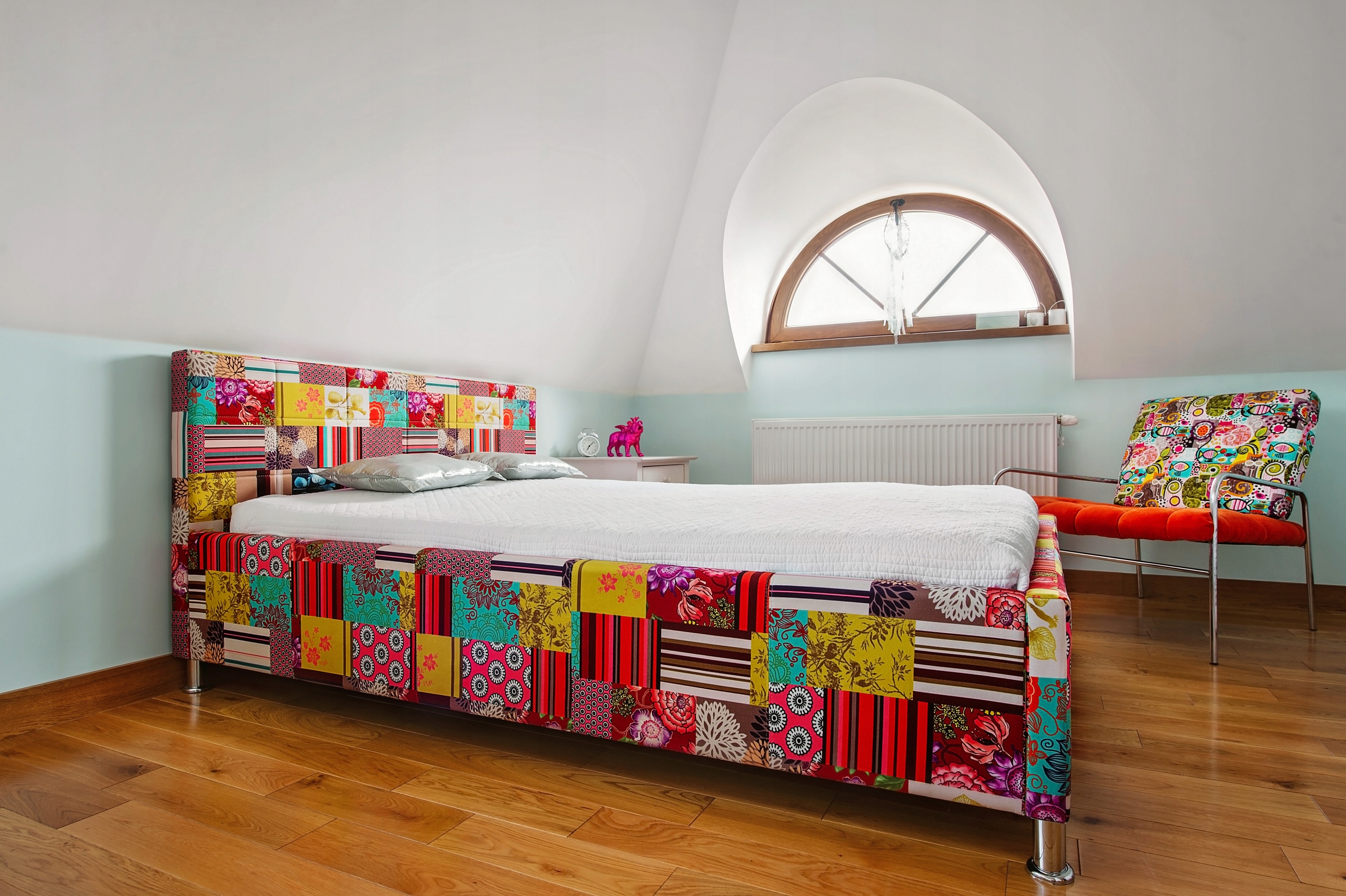 Rama 140 x 200 cm Łóżko Tkanina Materiał PATCHWORK Typ łóżko pojedyncze