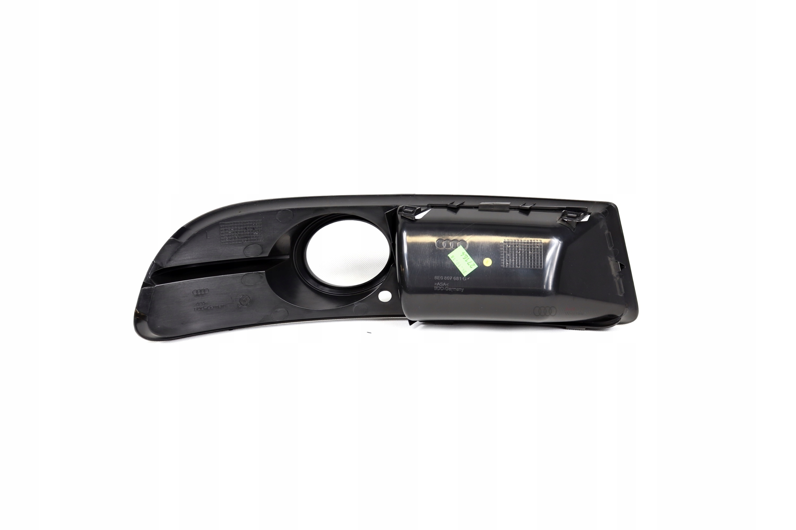 8E0807681G - Решетка бампера Audi A4 B7 S4 Sline левая