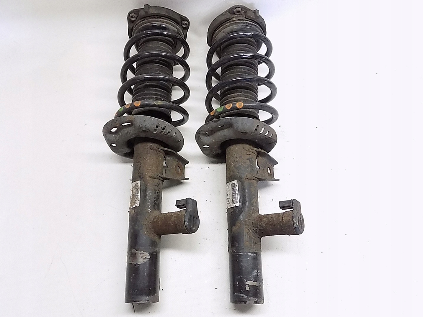 AMORTYZATOR Przód aktywny - VW PASSAT CC 2.0 TDI Strona zabudowy przednie lewe przednie prawe