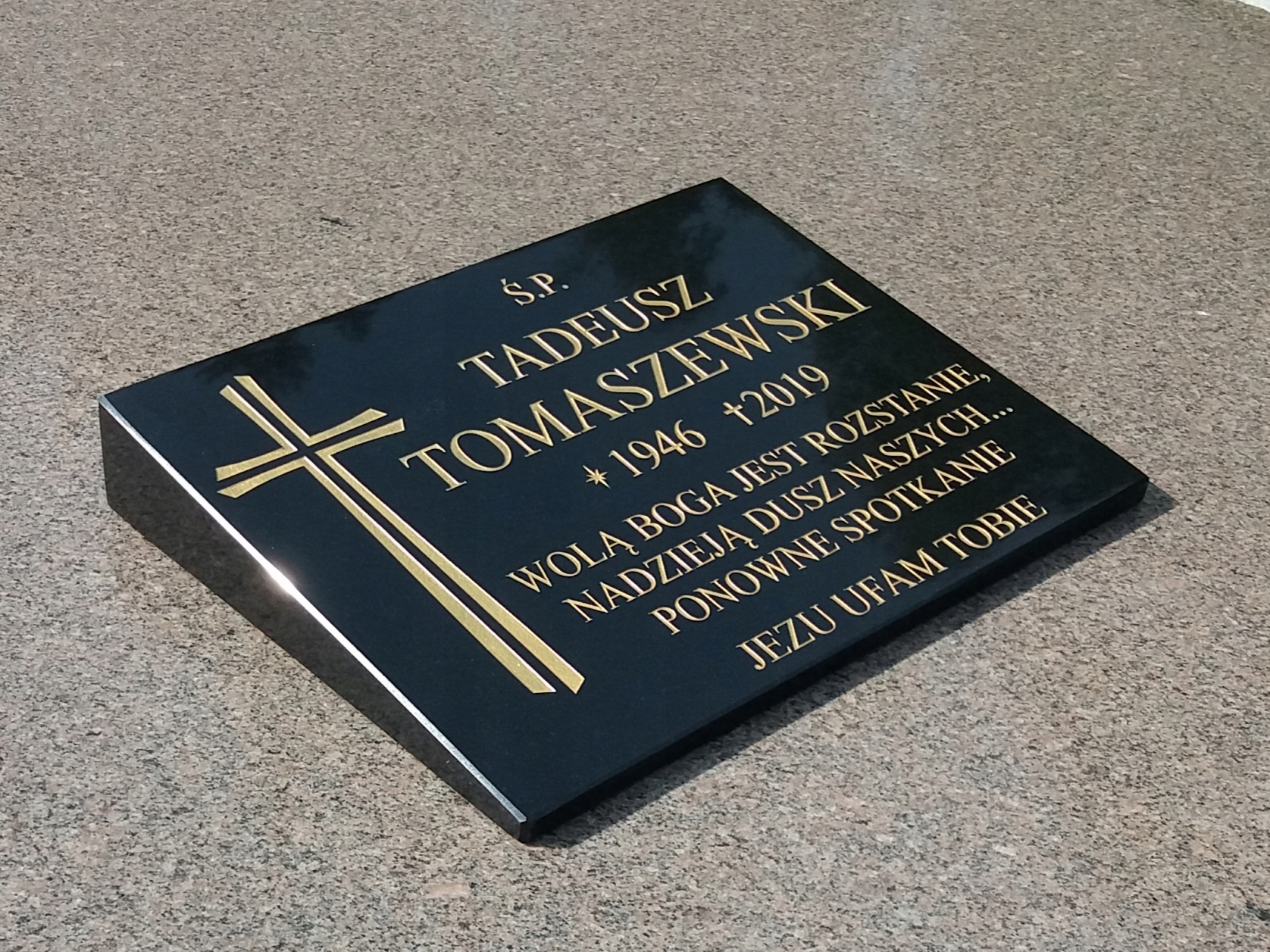 PODUSZKA GRANITOWA nagrobkowa nagrobna 25x35