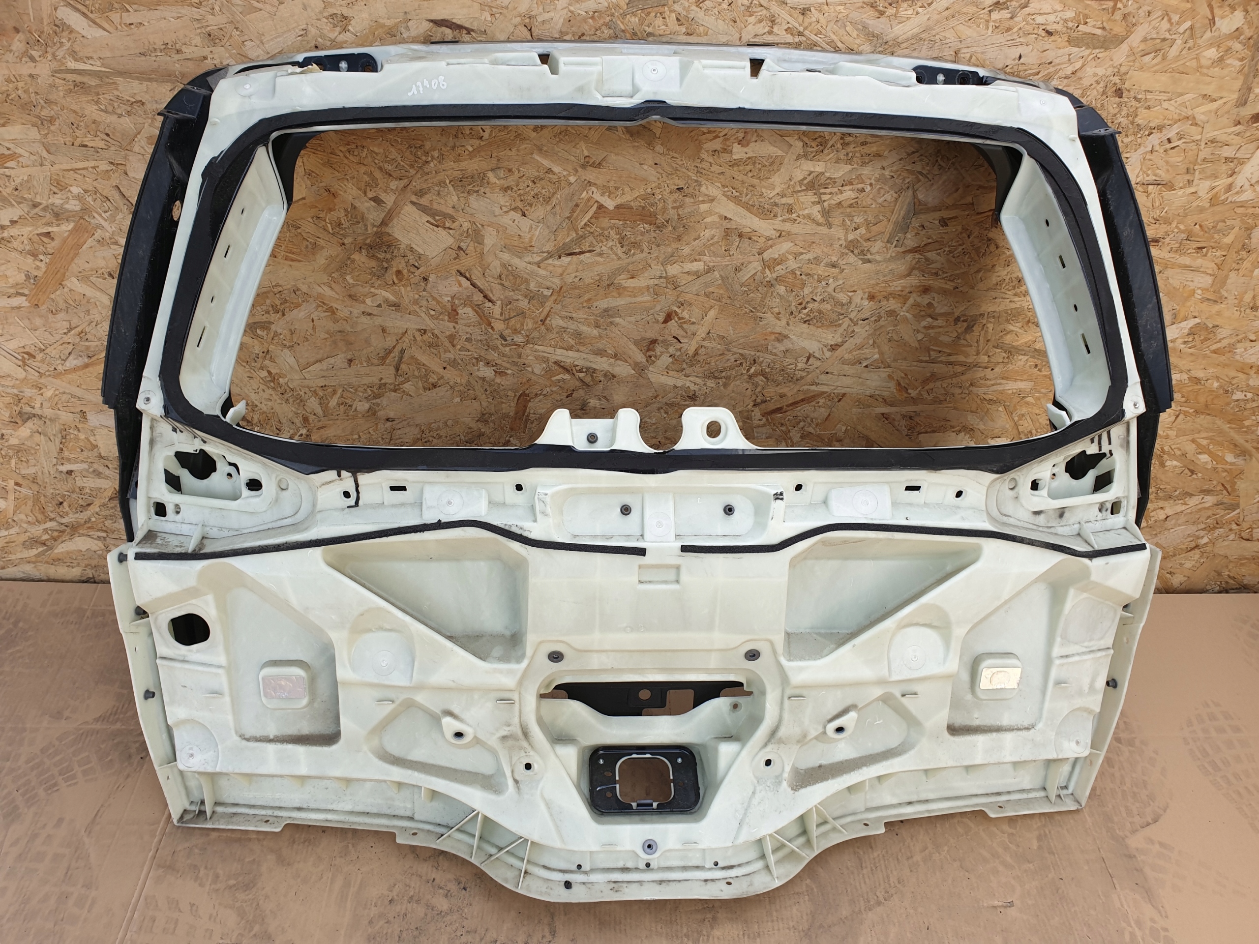 RENAULT ESPACE V 5 KLAPA TYLNA STELAŻ