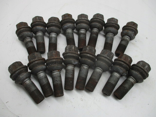 Touareg 02-10 R болты винты 16 шт.