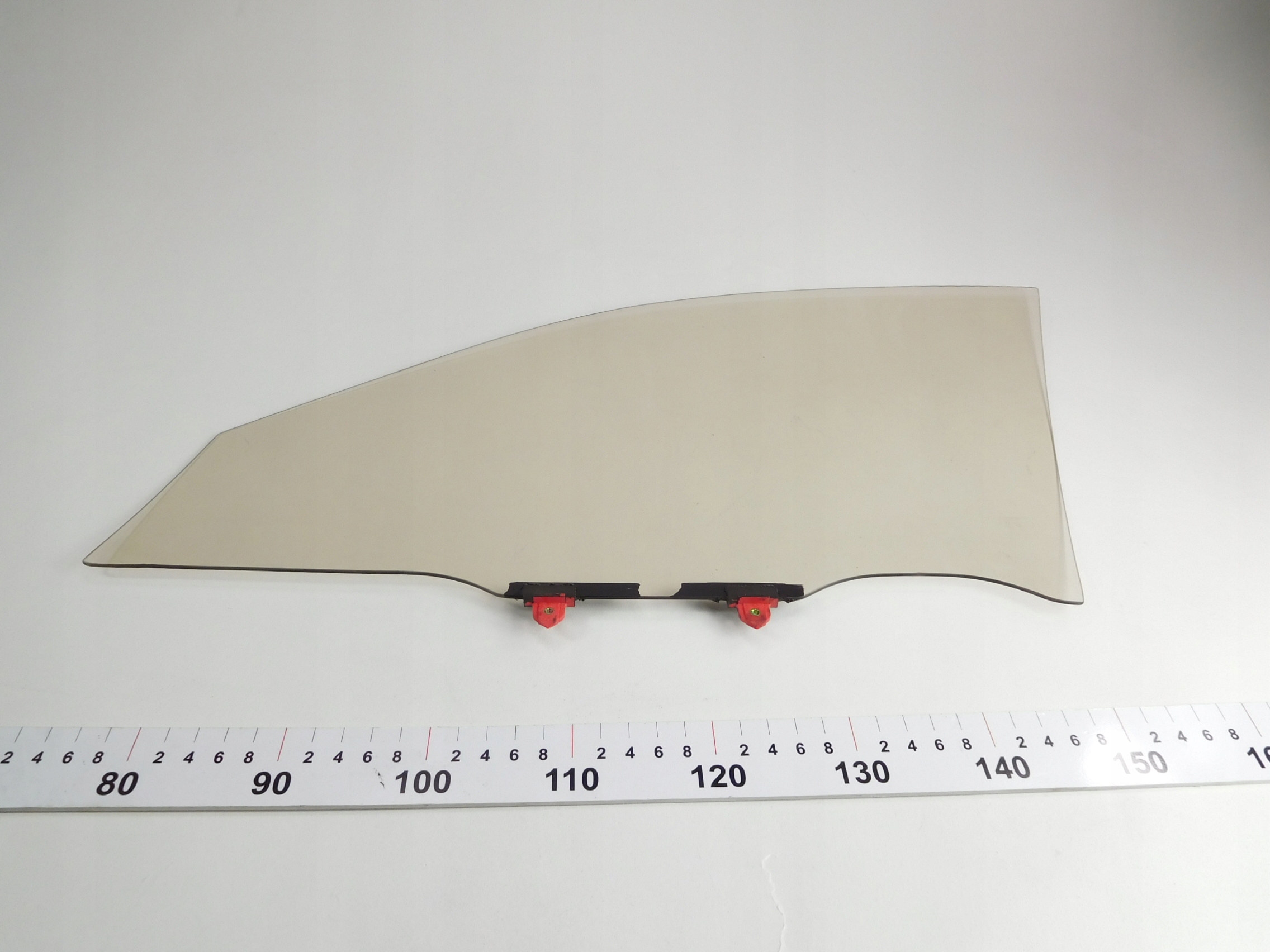 СТЕКЛО ДВЕРИ ПРАВОЕ ПЕРЕДНЕЕ LEXUS GS300 68101-30550