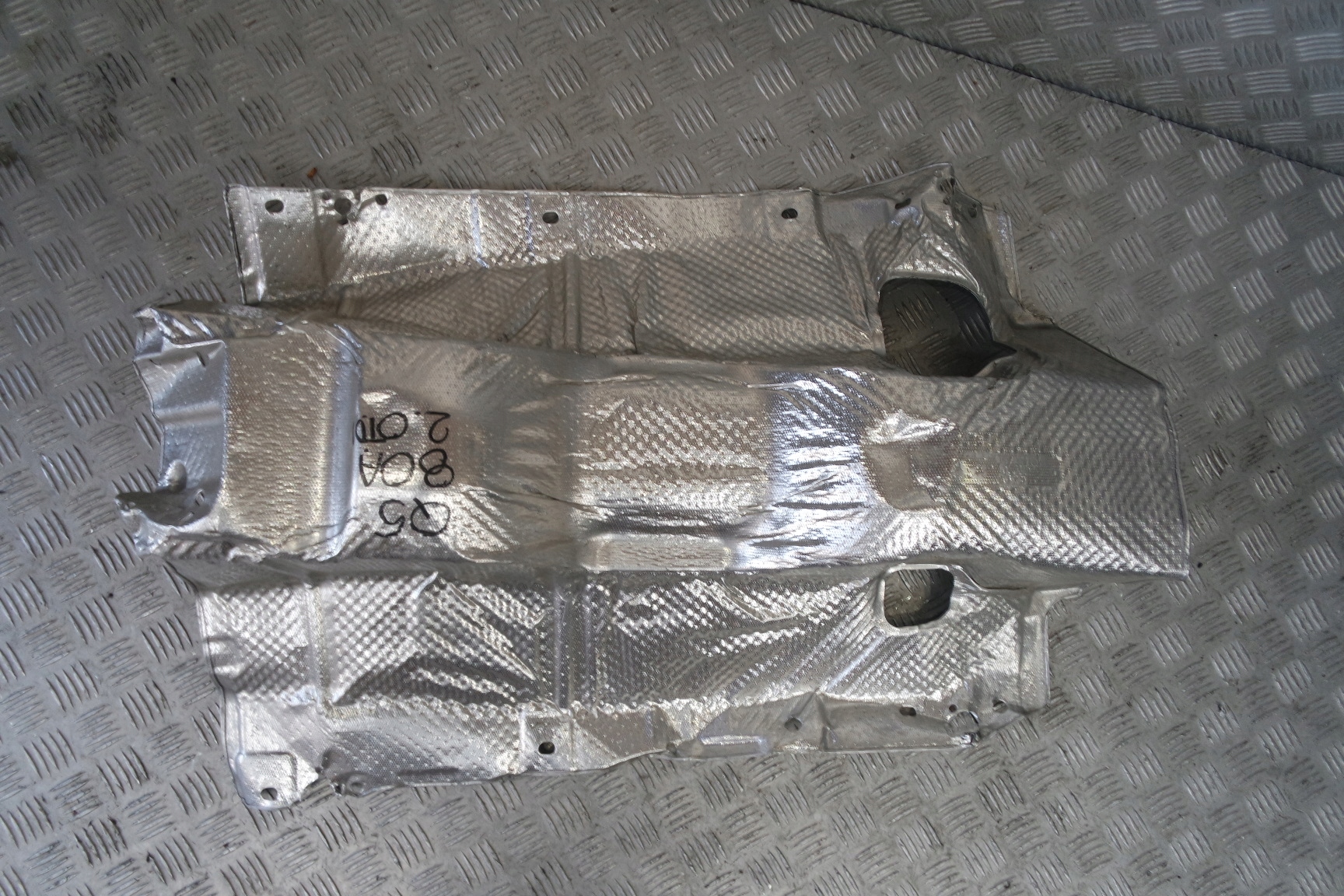 AUDI Q5 80A 2.0 TDI тепловий екран 80A804160B