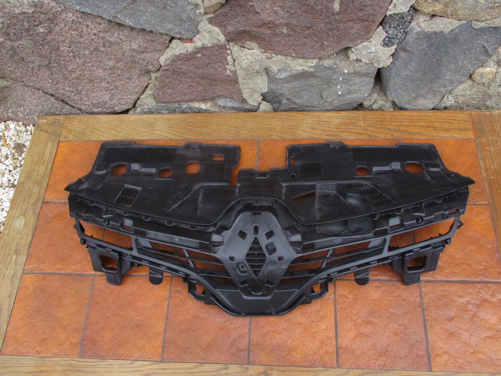 renault CLIO IV рестайлинг решетка радиатора Усилитель