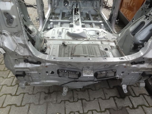 NISSAN CUBE 2011 PAS TYLNY Z PODLOGA ORYGINAL