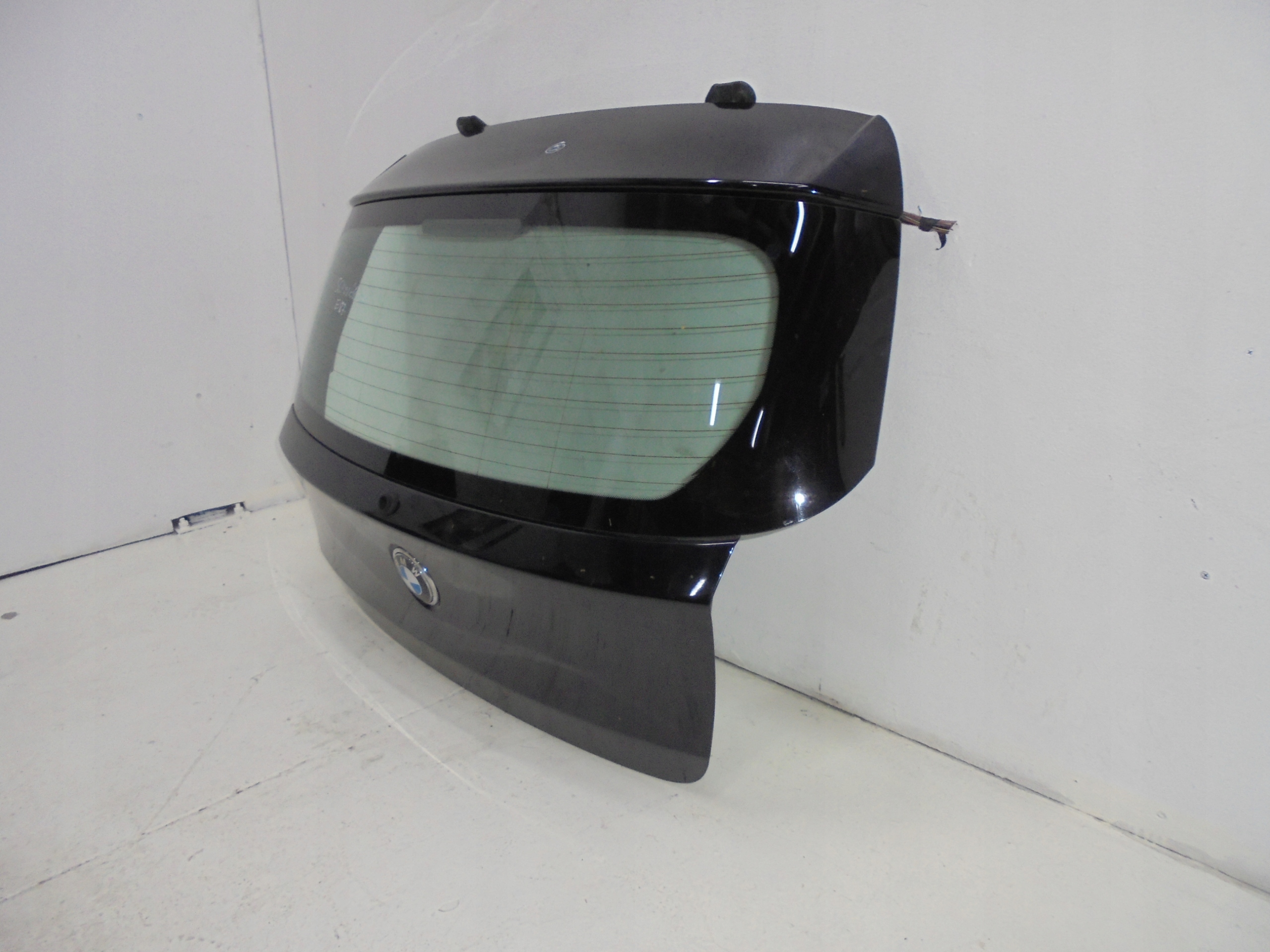 BMW 1 E87 KLAPA BAGAŻNIKA SCHWARZ 2 04r-011r Producent części Original Imperium