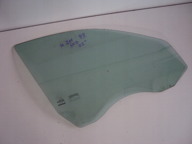 SZYBA PRAWY PRZÓD MERCEDES W211 SEDAN 2002