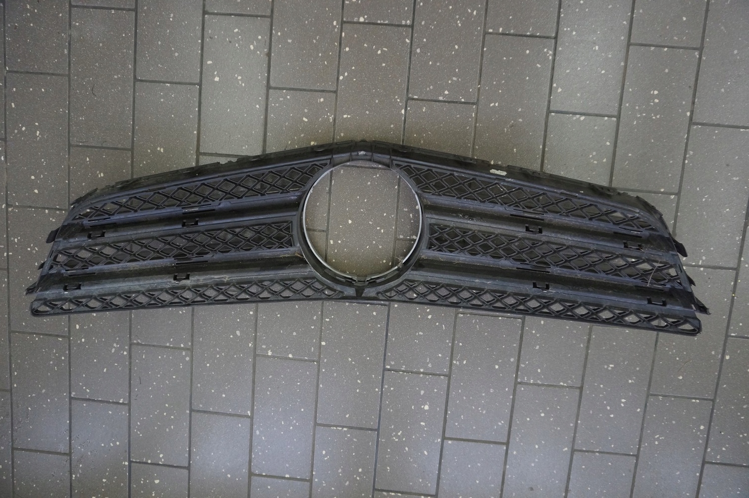Mercedes-Benz E-Klasse W207 Kühlergrill FRONTGRILL Kühlergitter A2078880283 - Thumbnail 1