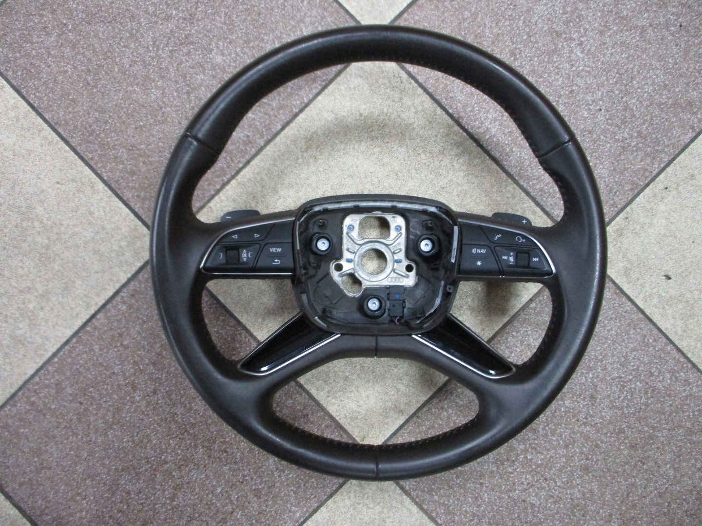 Кермо AUDI Q7 4m0 коричневий 4m0419091k