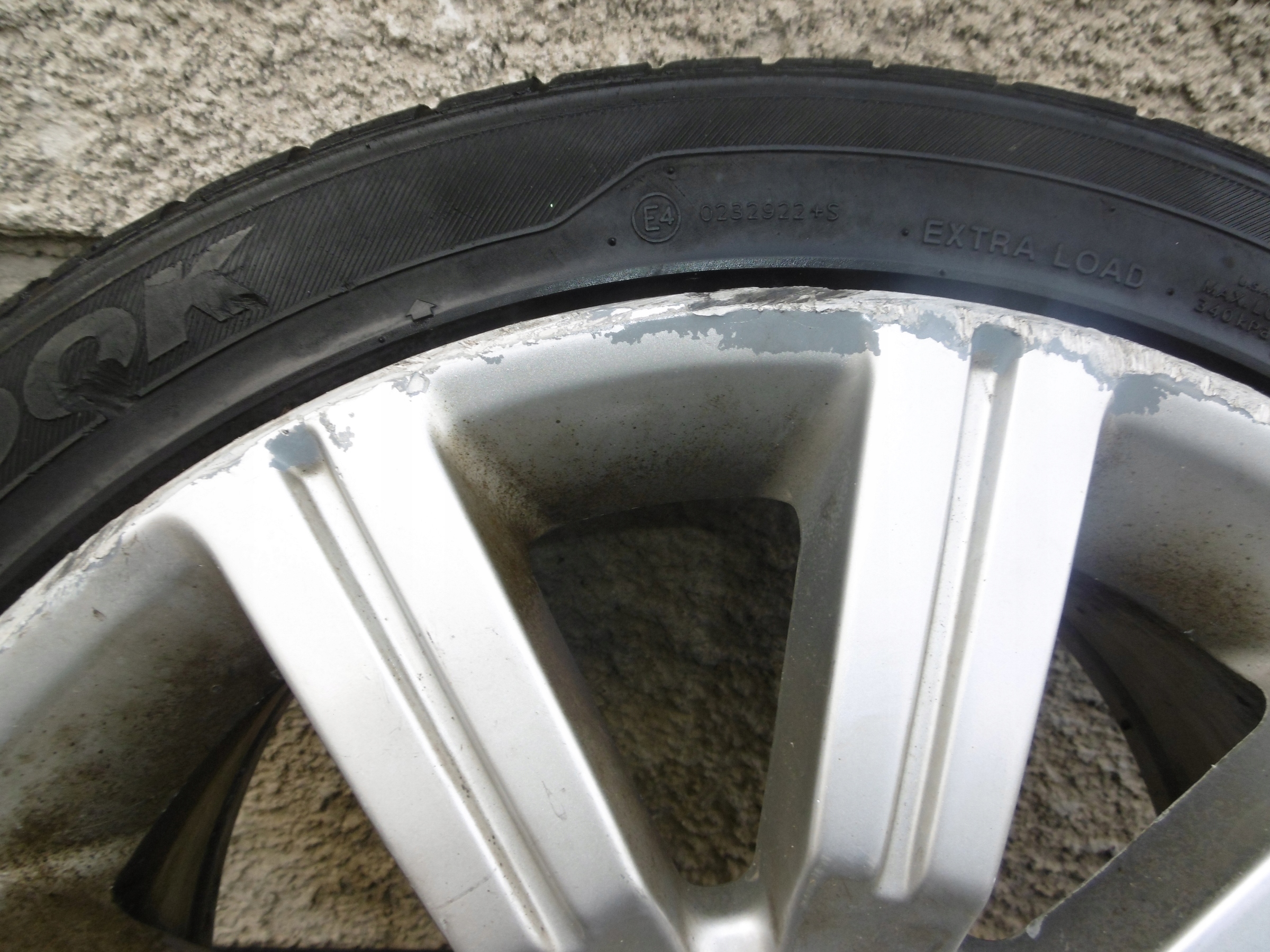 ALUFELGA + OPONA R 20 275/40 LAND RANGE ROVER Rodzaj opon Zimowe