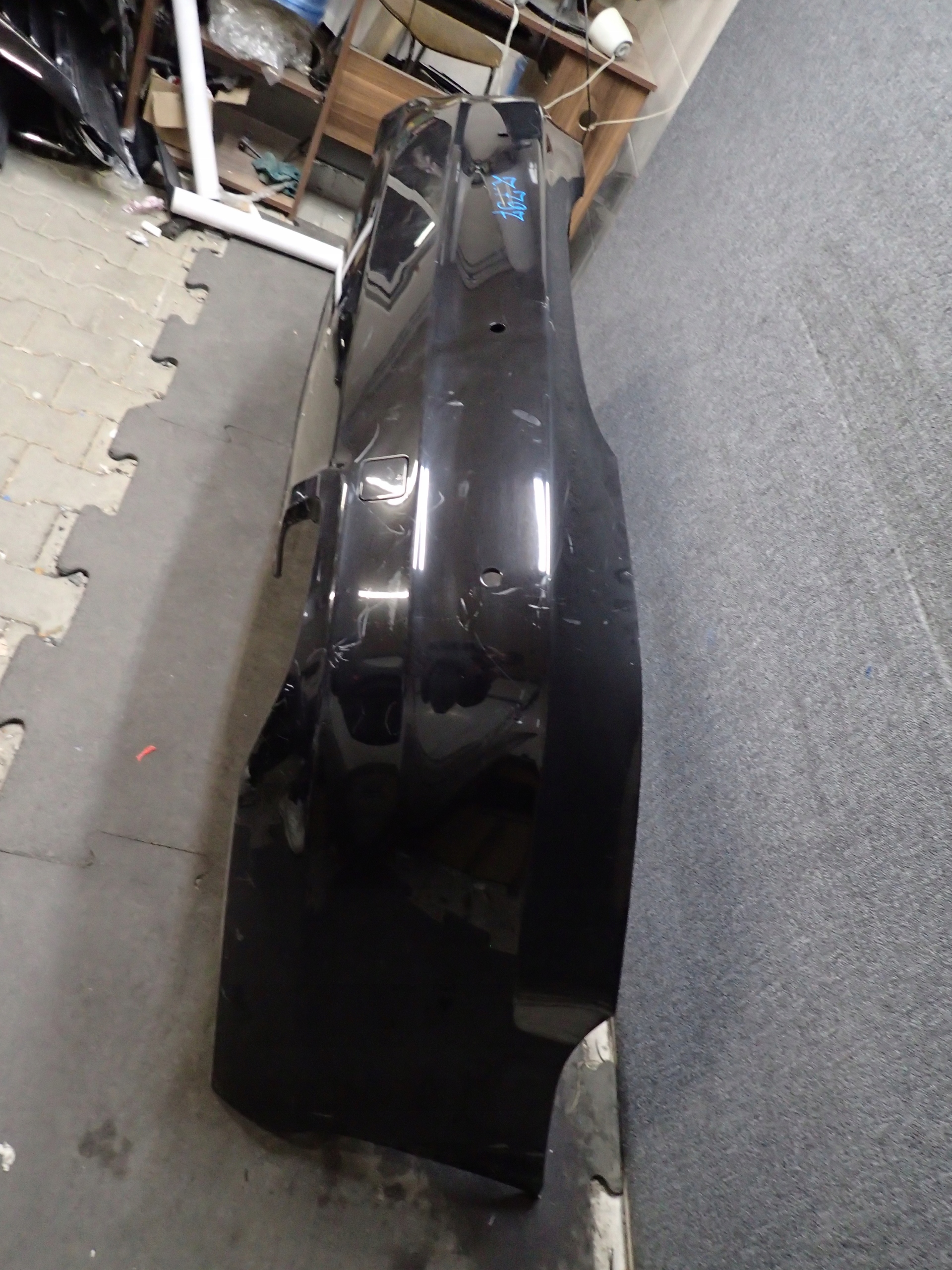 ZDERZAK TYŁ MERCEDES CLS W219 LIFT Strona zabudowy Tylne