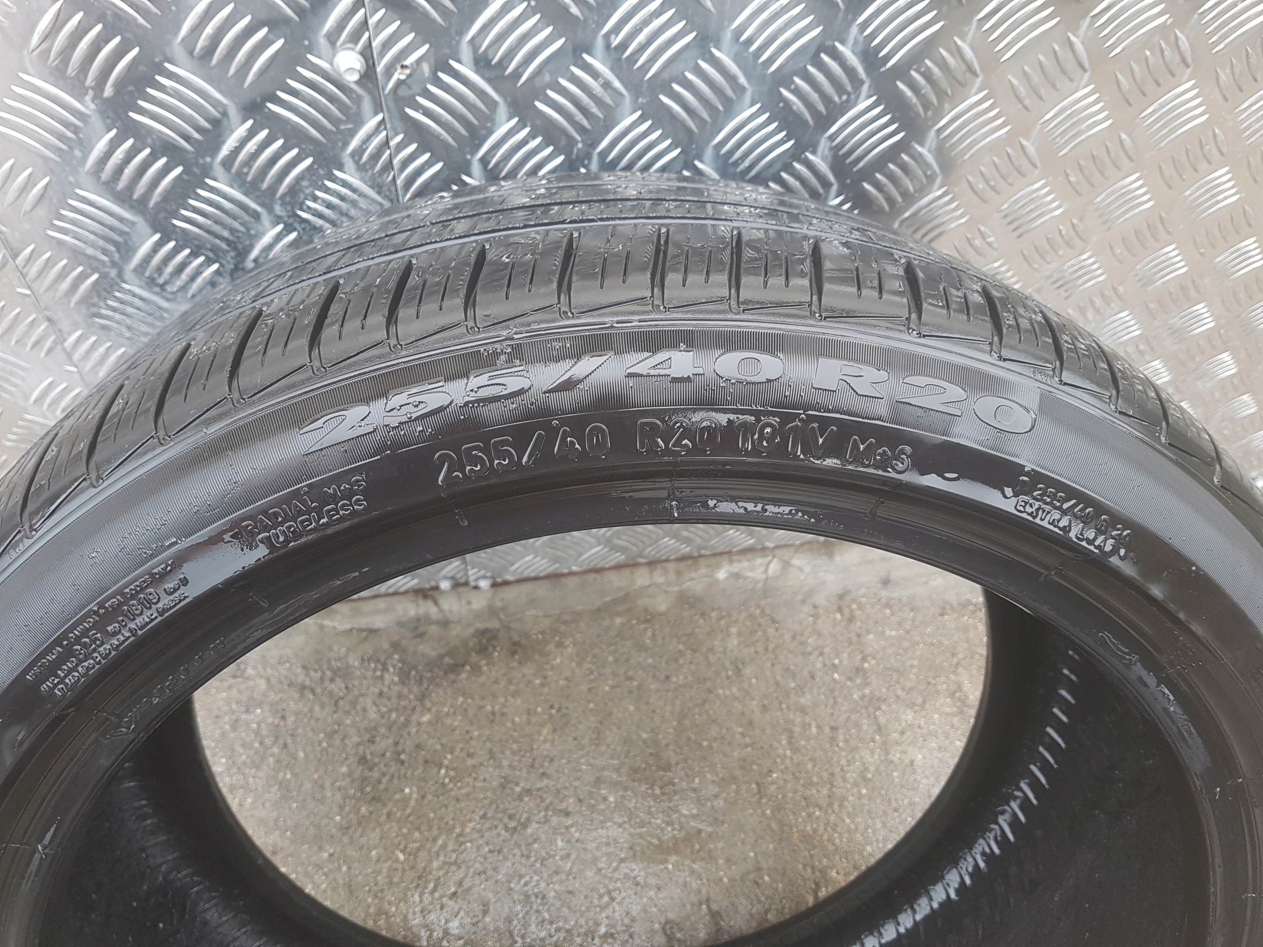 GOMMA PIRELLI CINTURATO P7 255/40/R20