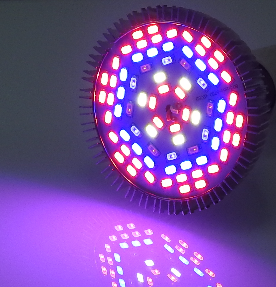 ŻARÓWKA LED GROW LIGHT DO UPRAWY ROŚLIN 50W E27 Długość (cm) 9.4 cm