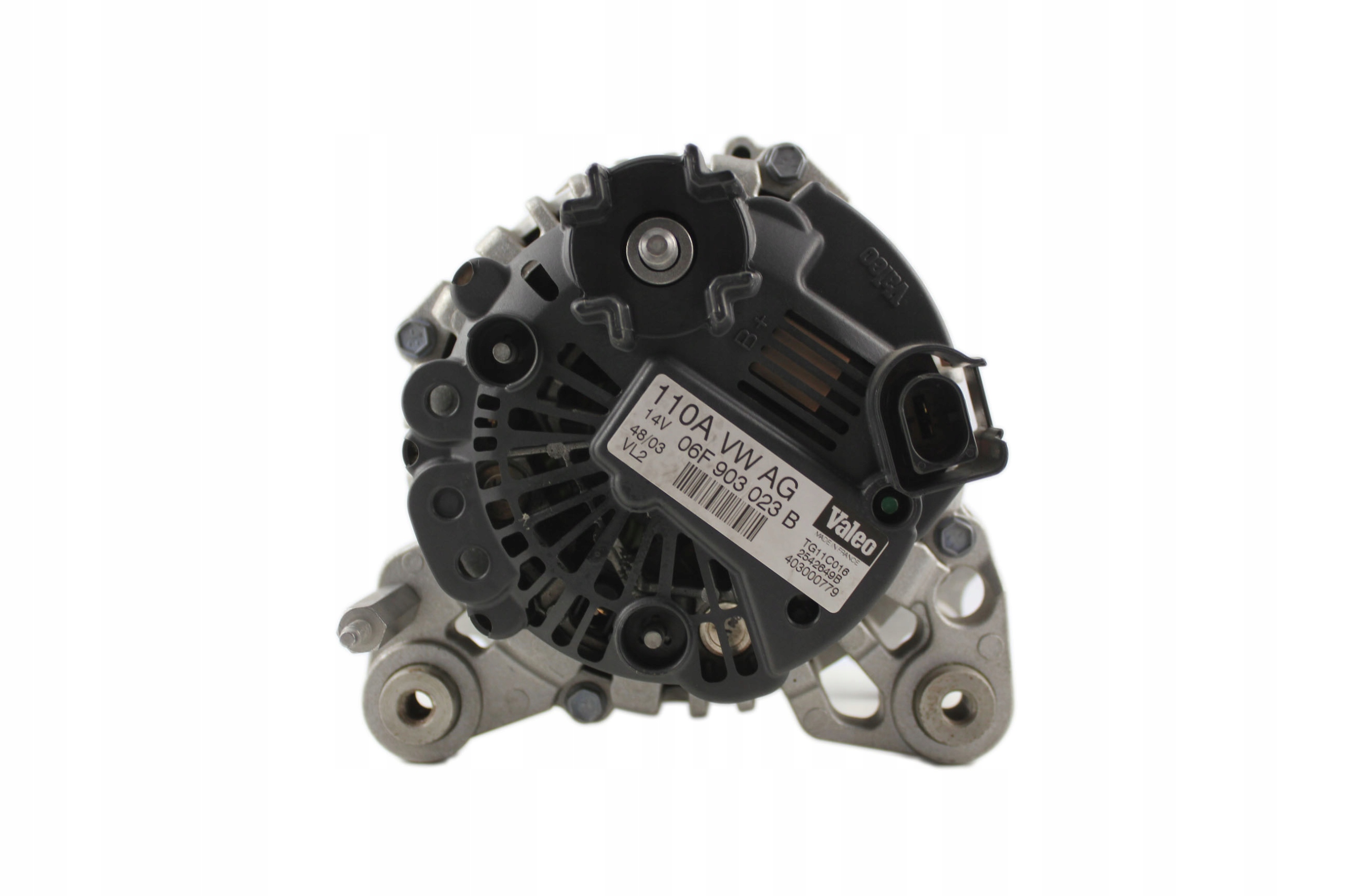 Alternator VALEO VWAG 110A 06F903023B Waga produktu z opakowaniem jednostkowym 6 kg