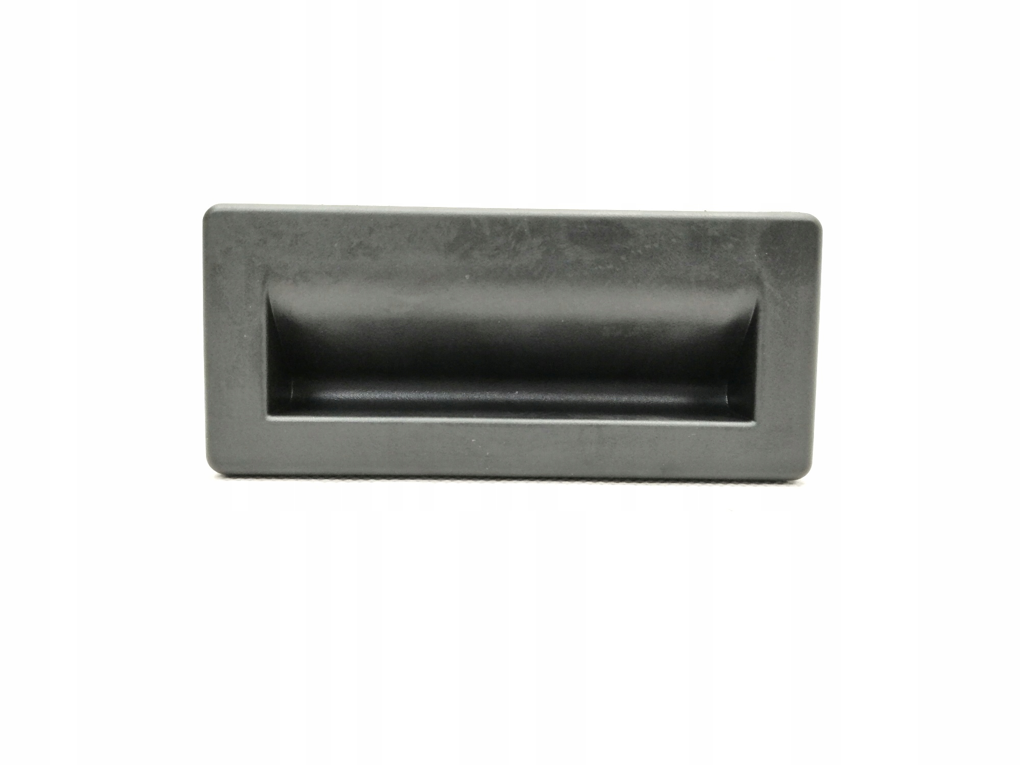 KLAMKA PRZYCISK ZAMKA BAGAŻNIKA SKODA VW AUDI