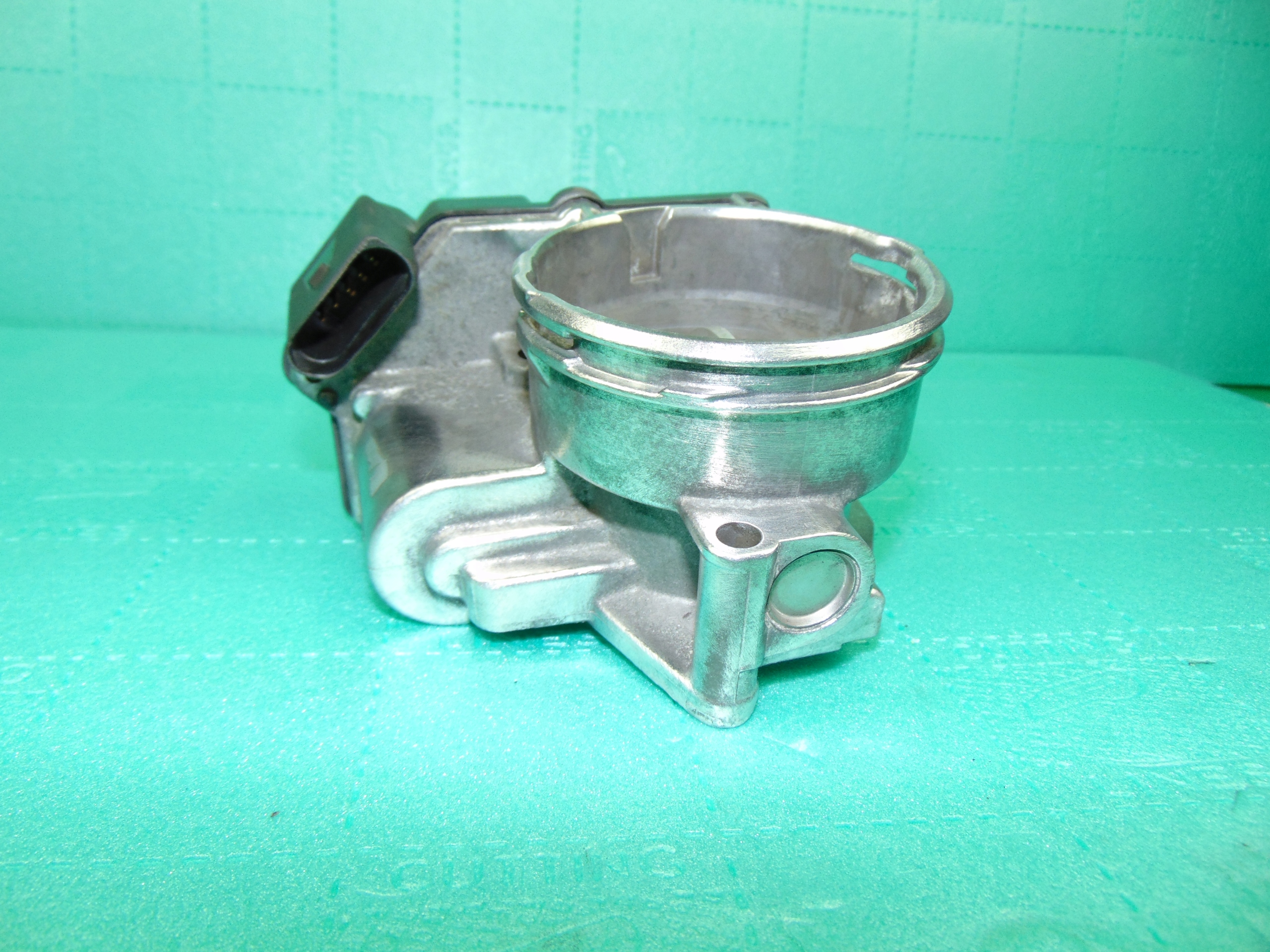 ДРОССЕЛЬНАЯ ЗАСЛОНКА 03G128063A 1.4-1.9-2.0tdi BMS BLS siemens vdo