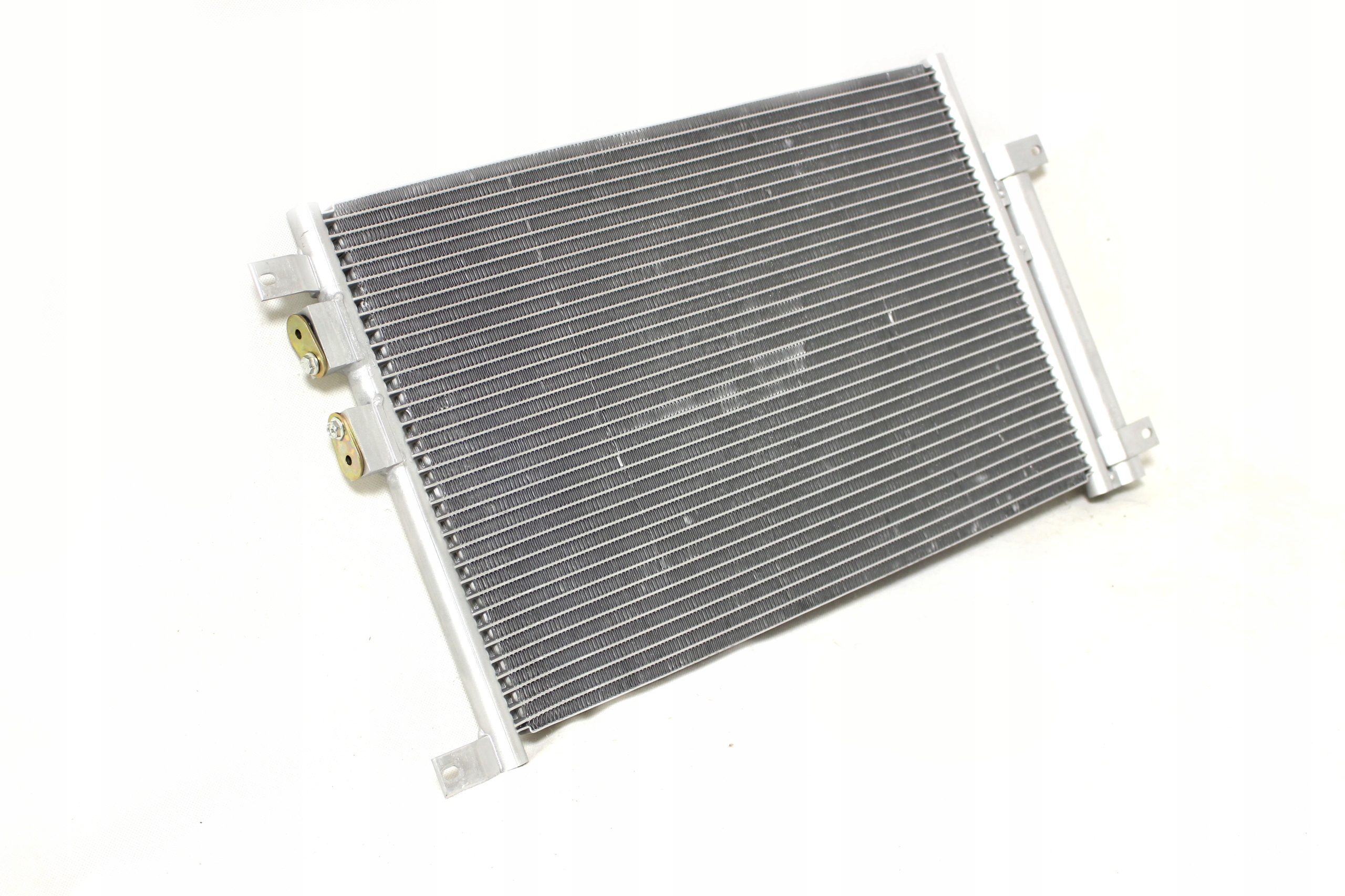 002-016-0001 - РАДИАТОР КОНДИЦИОНЕРА ALFA ROMEO 147