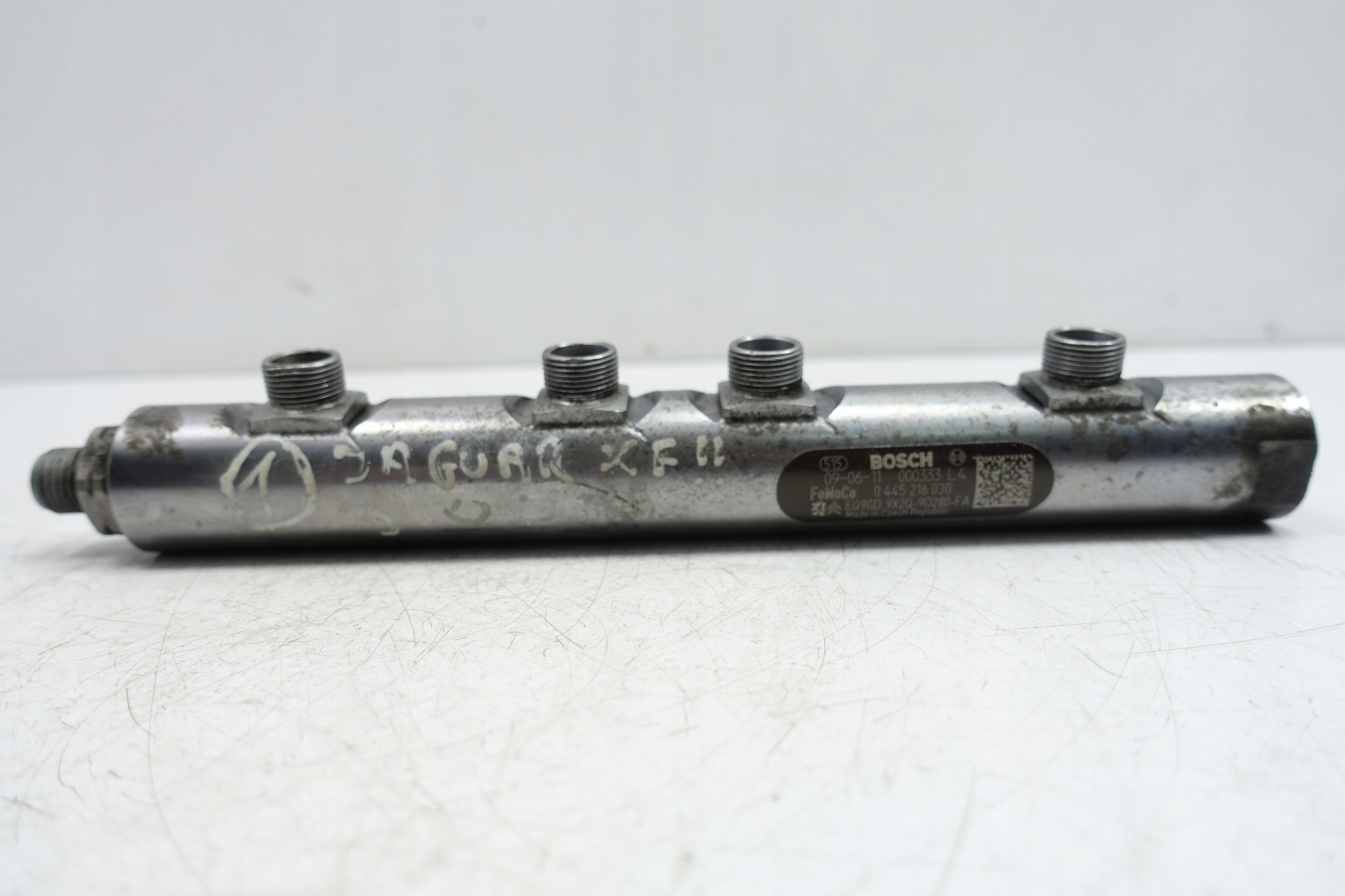 Jaguar XF 3.0 D V6 LISTWA WTRYSKOWA 0445216030