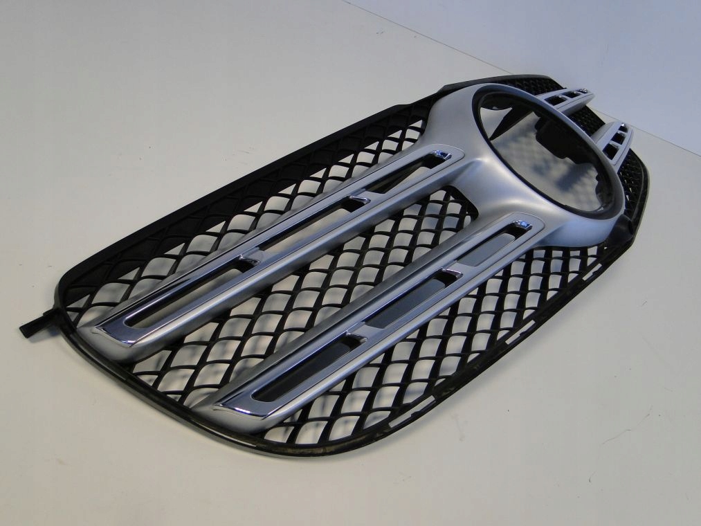 MERCEDES GLS X166 166 GRILL ATRAPA NA KAMERĘ Typ samochodu Samochody osobowe