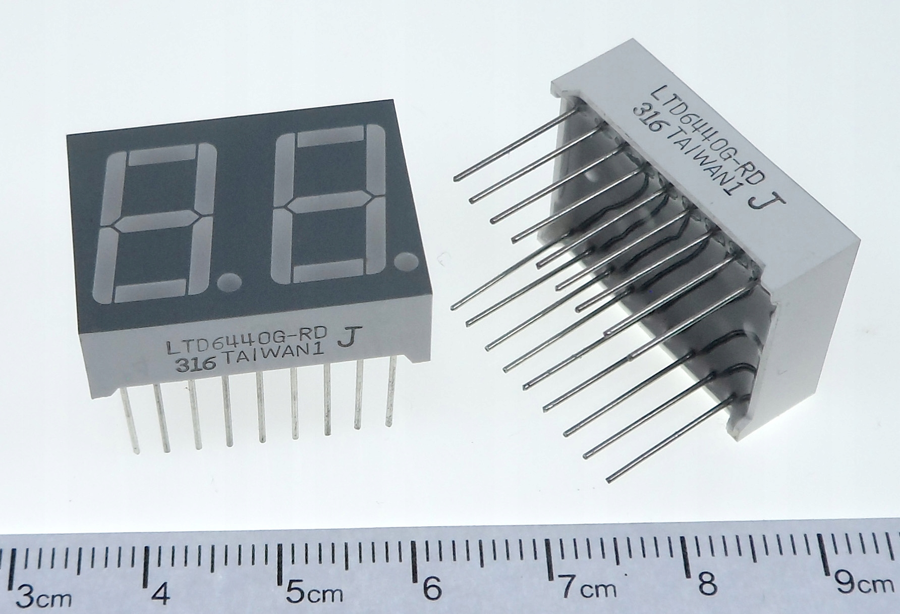 [STcs] LED2CC wyświetlacz Led W.k. 14mm zielony