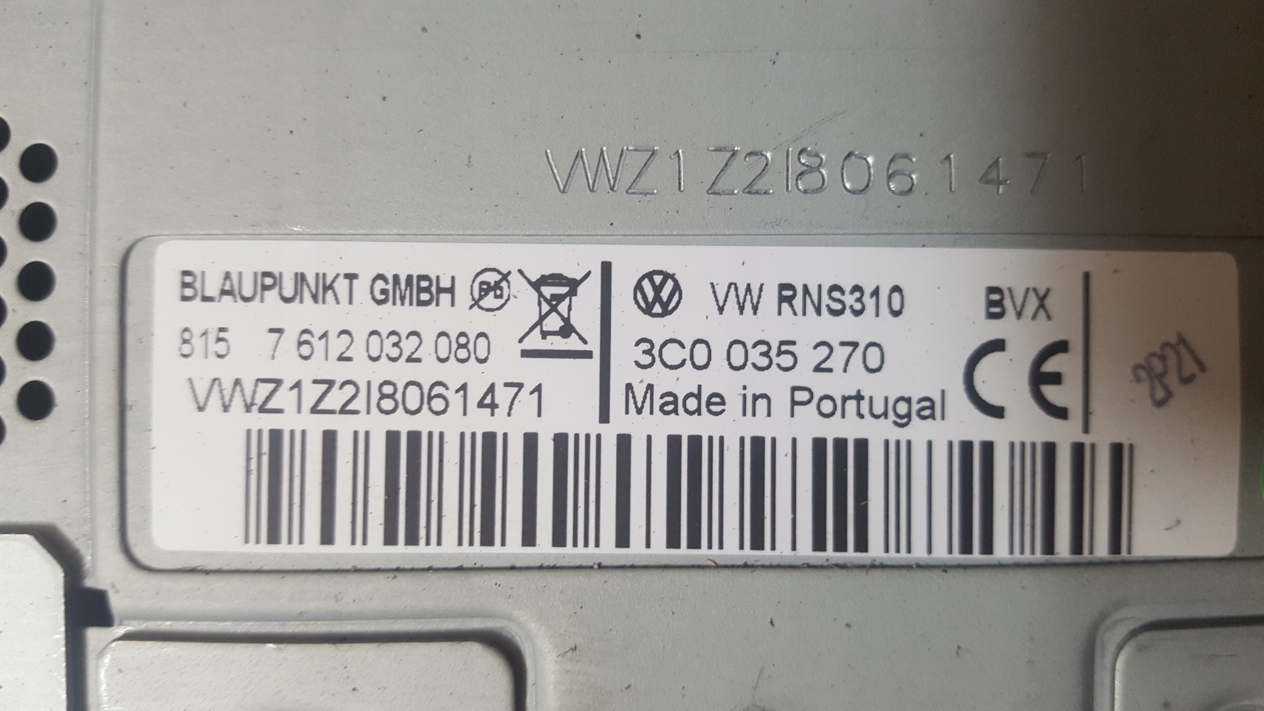 GOLF VI PASSAT RADIO NAWIGACJA 3C0035270 RNS 310 Producent części Volkswagen OE