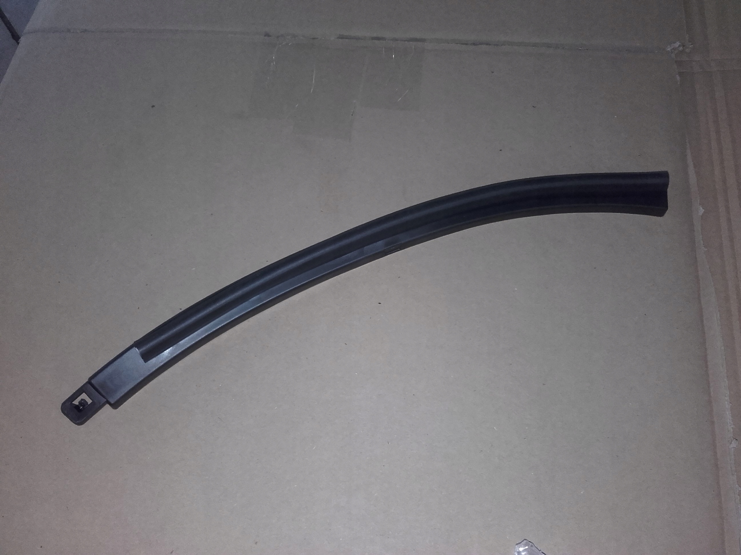 NOWA LISTWA USZCZELKA GUMA MASKI OPEL GRANDLAND