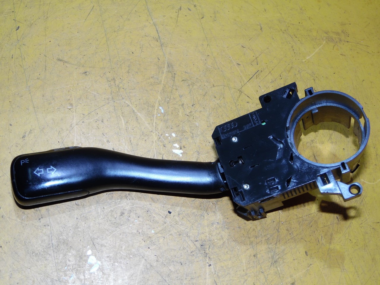 Commodo essuie glace AUDI 8L0953513