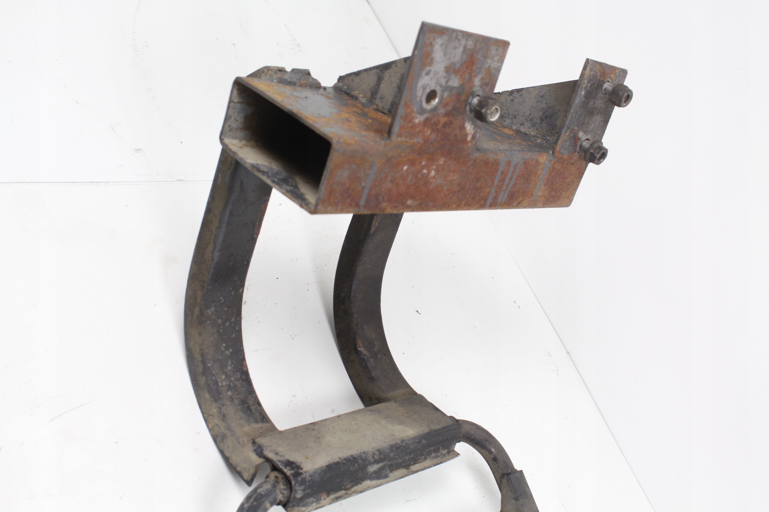 ЛИФТ КОЛЕСА NISSAN ATLEON 99-06