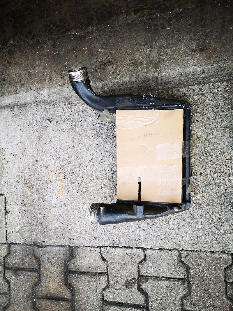 INTERCOOLER PRAWY AUDI RS6 4F0 C6 07L145806A