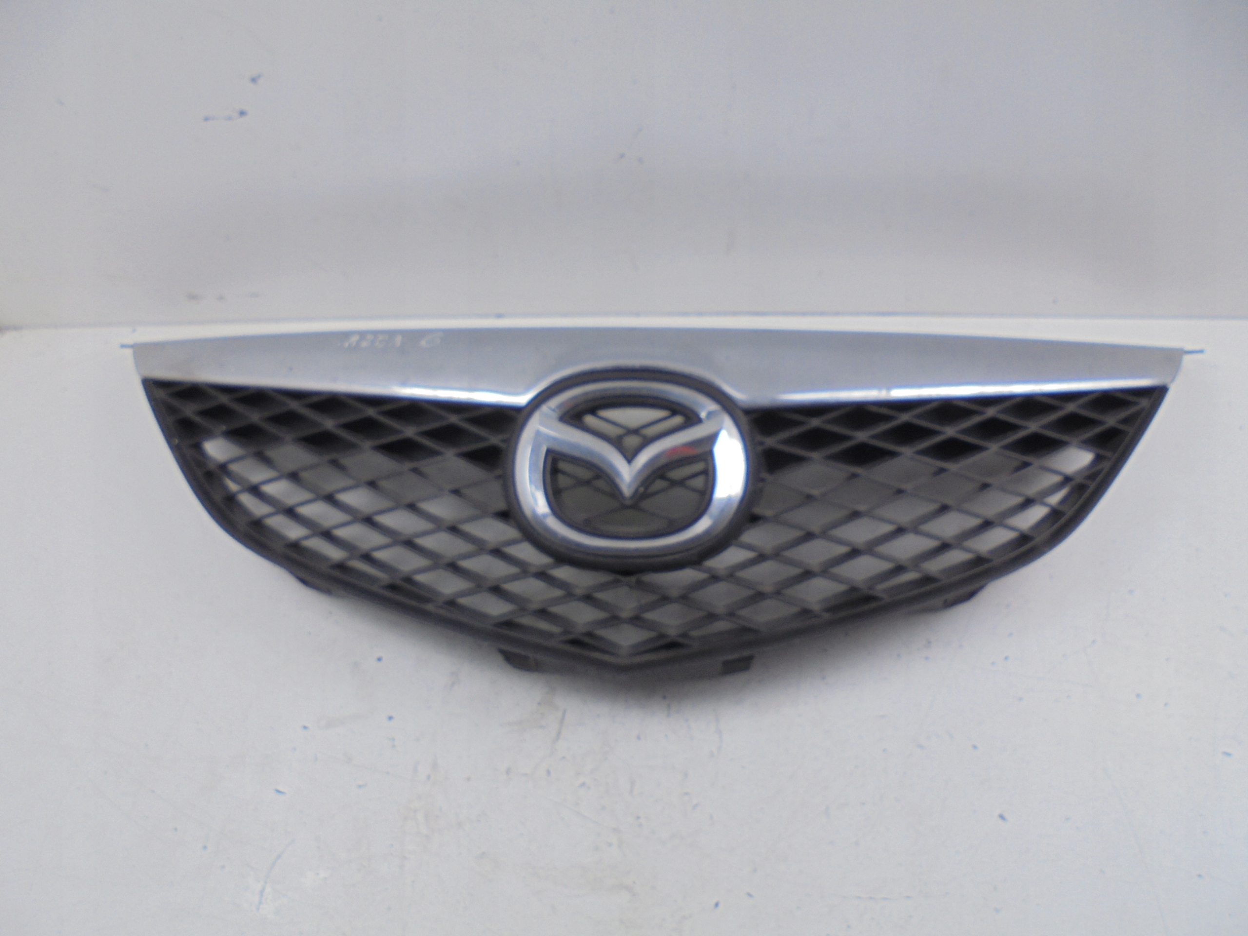 решетка радиатора mazda 6