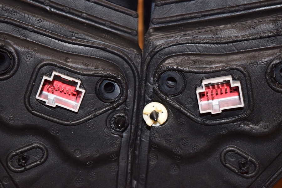 LUSTERKO LEWE PRAWE 8PIN FORD FOCUS MK4 IV R-2020 Tryb pracy elektryczny