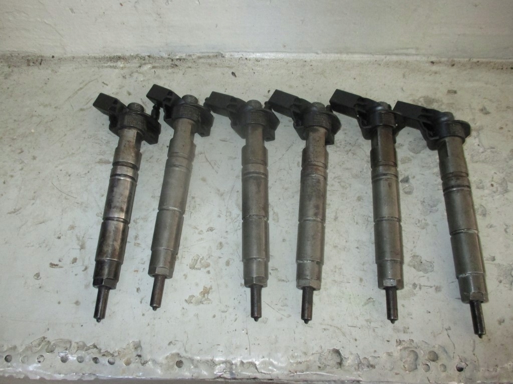 JEEP GRAND ЧЕРОКИ НЕДЕЛЯ 3.0 КРД ФОРСУНКА ФОРСУНКА BOSCH A6420700587 ОРИГИНАЛ