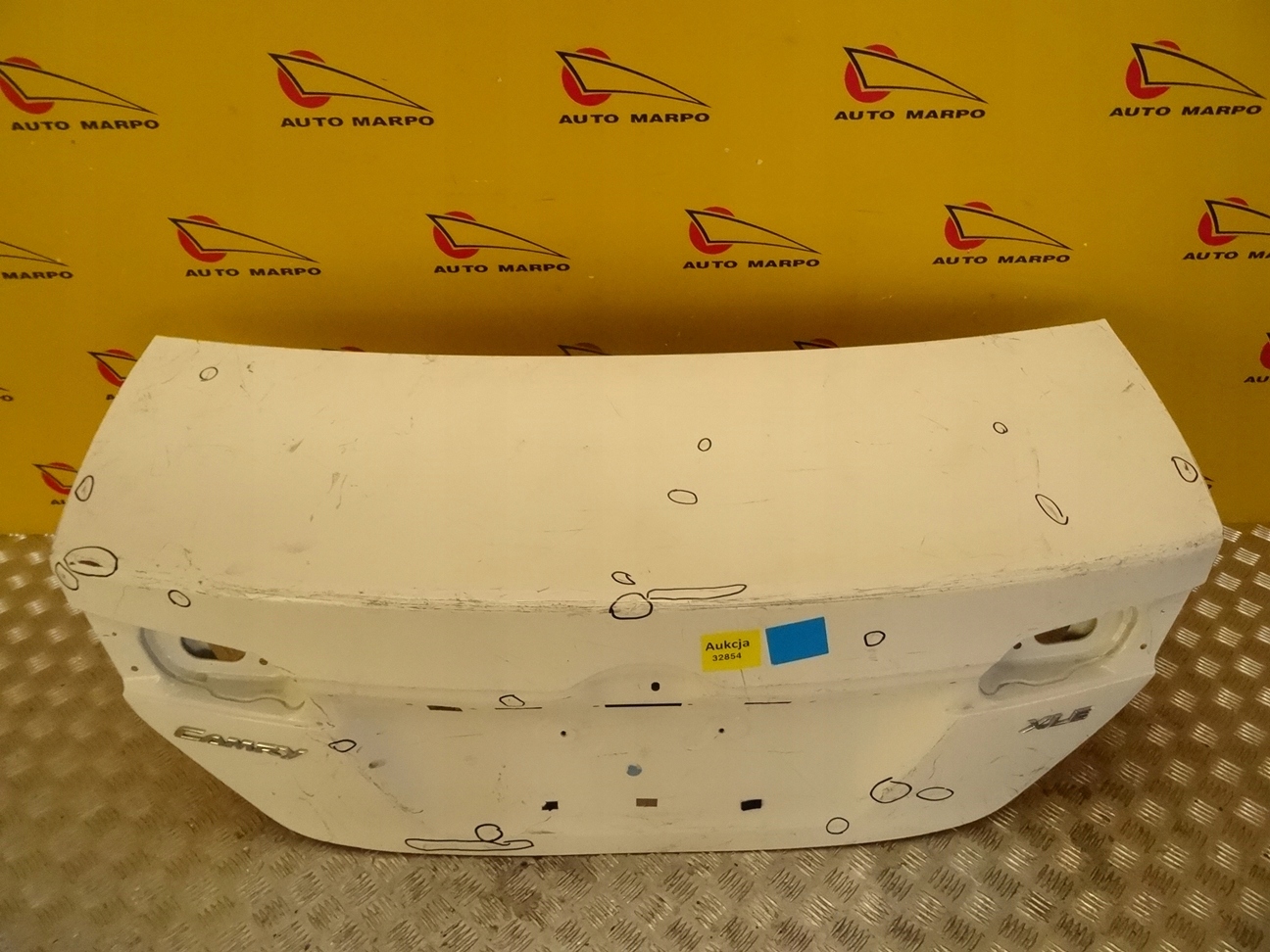 TOYOTA CAMRY 2011-2015 KLAPA TYŁ POKRYWA BAGAŻNIKA Typ samochodu Samochody osobowe